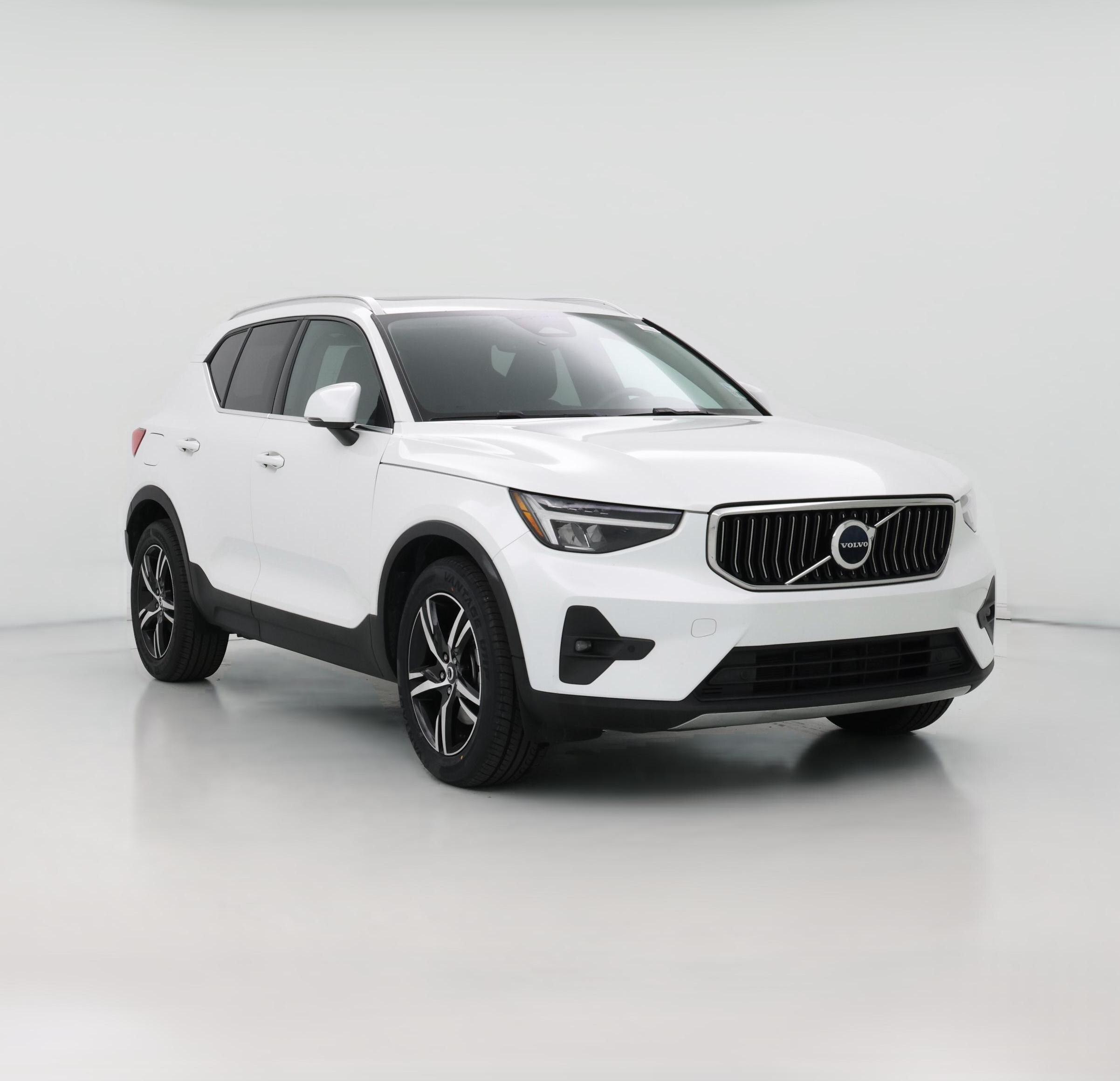 Thumbnail: 2023 Volvo XC40 - 1