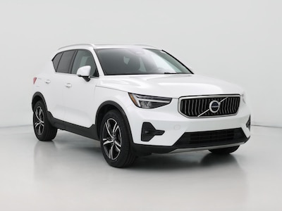 2023 Volvo XC40 B5 Plus Bright Theme