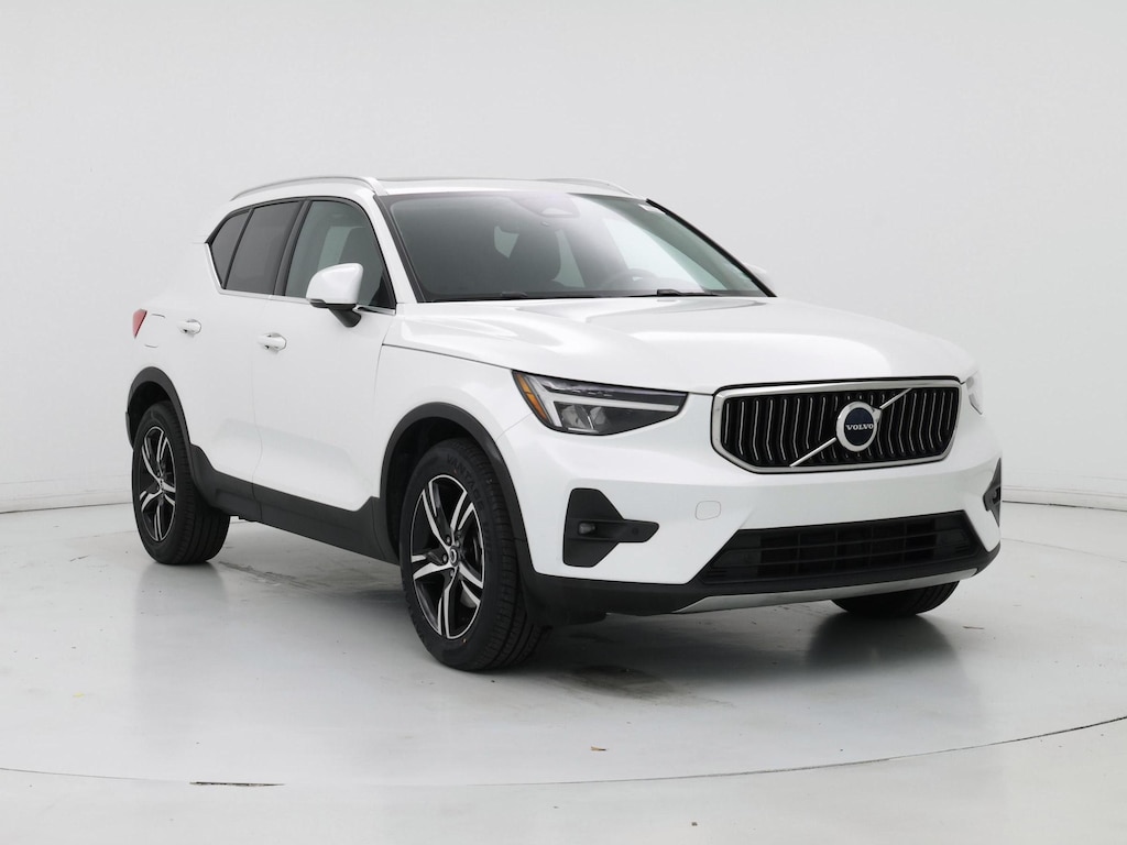 Volvo XC40 B5 Plus Bright Theme AWD