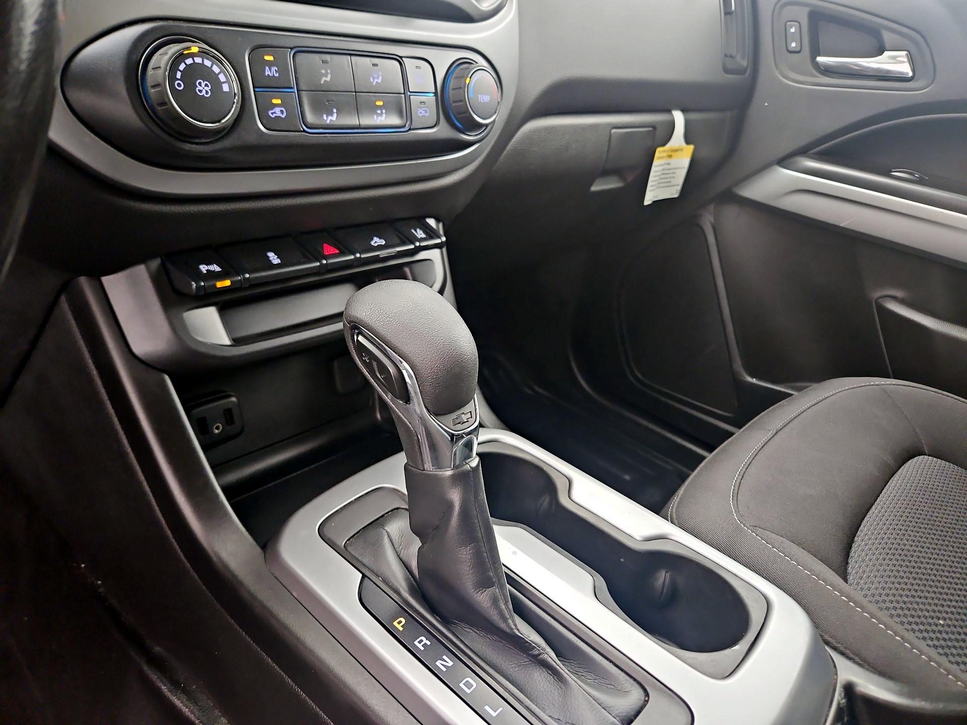 Thumbnail: 2022 Chevrolet Colorado - 15