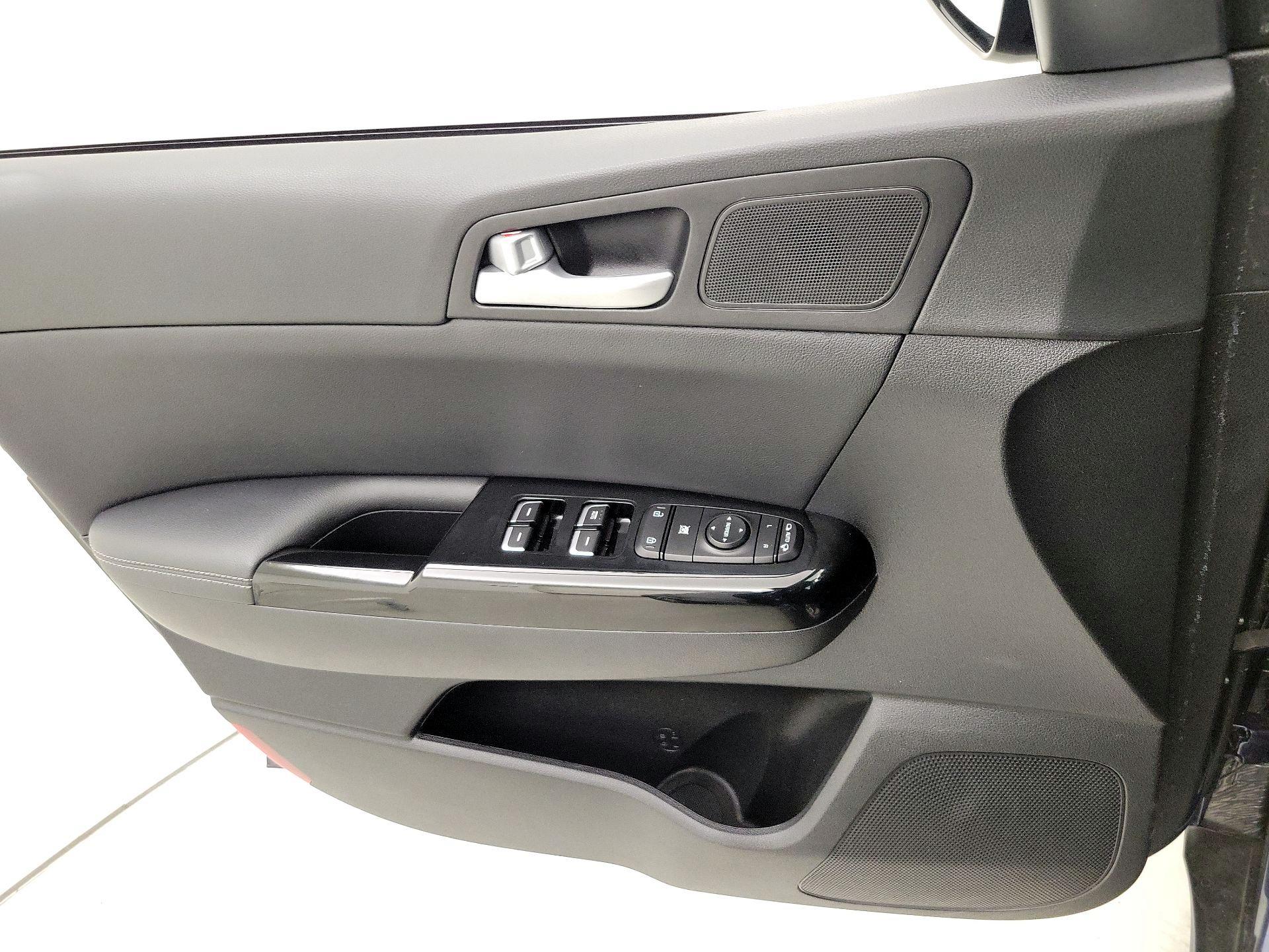 Thumbnail: 2021 Kia Sportage - 12