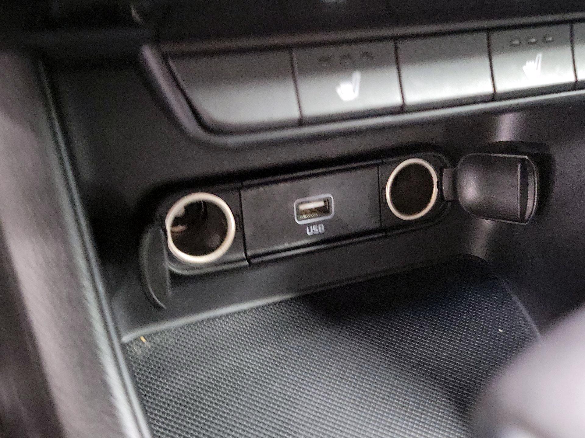 Thumbnail: 2021 Kia Sportage - 18