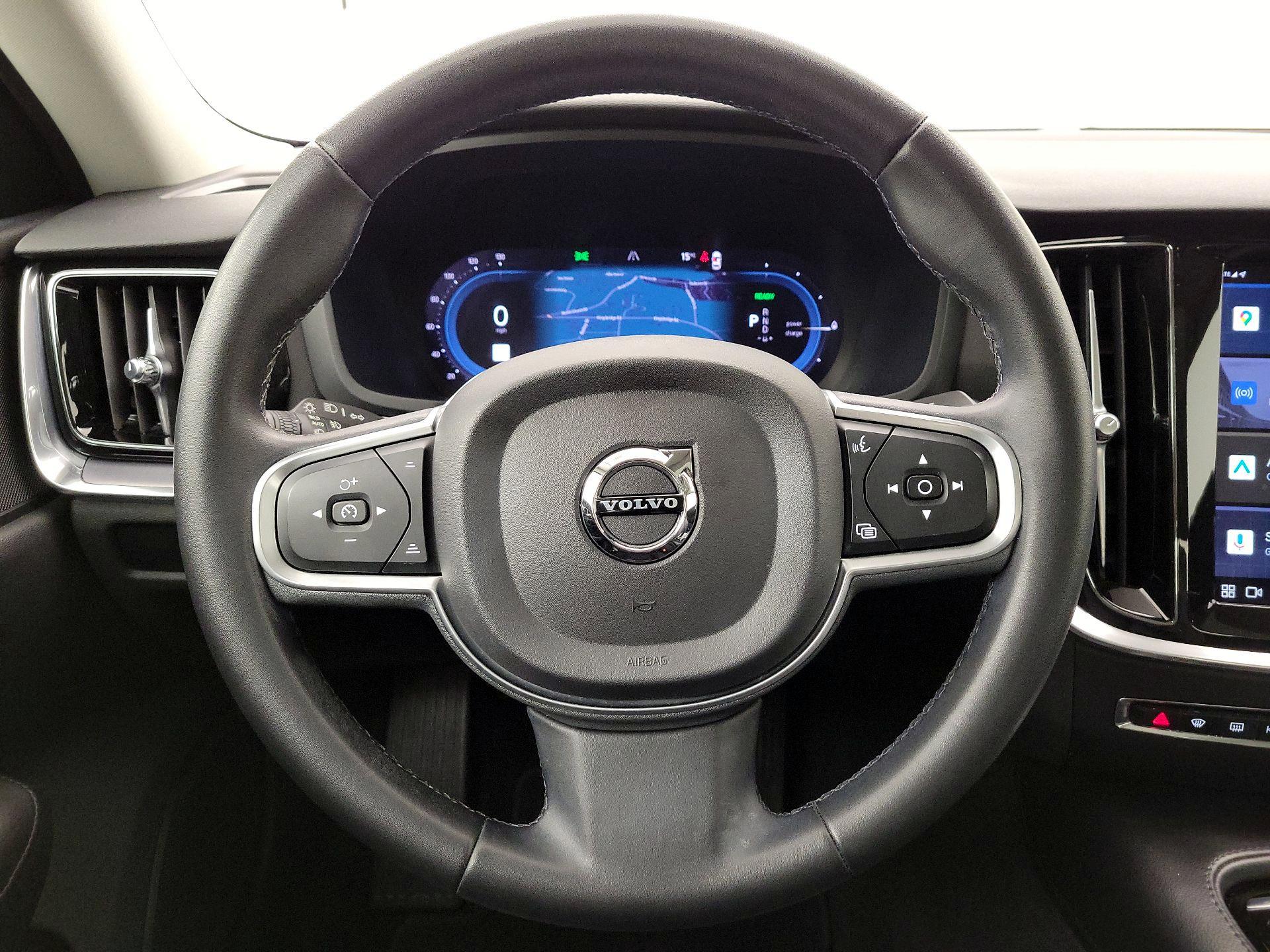 Thumbnail: 2023 Volvo S60 - 10