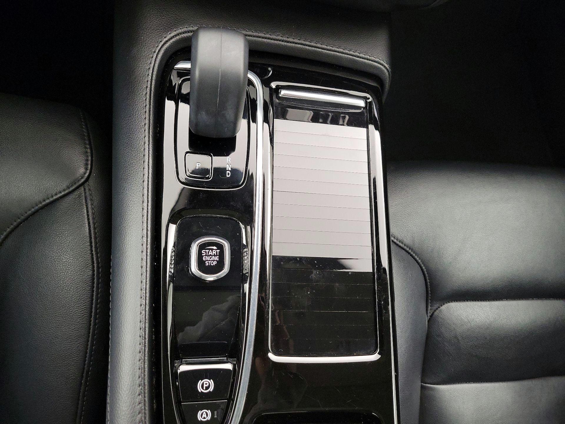 Thumbnail: 2023 Volvo S60 - 18