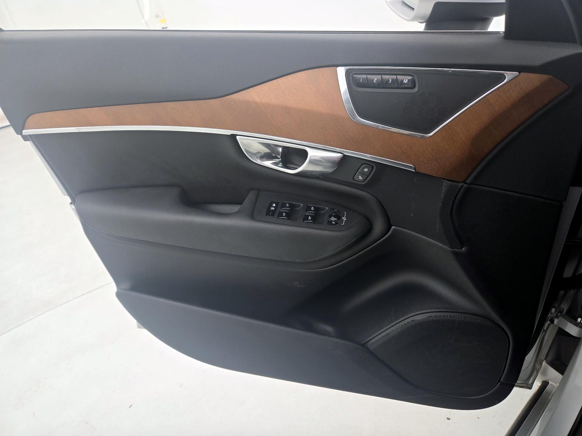 Thumbnail: 2021 Volvo XC90 - 12