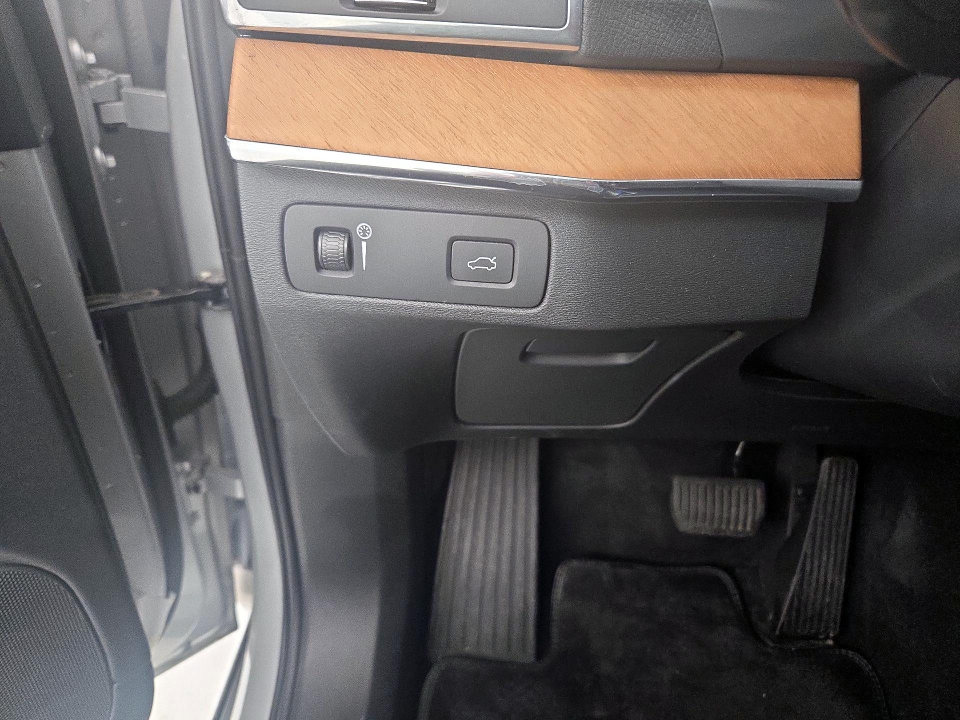 Thumbnail: 2021 Volvo XC90 - 13