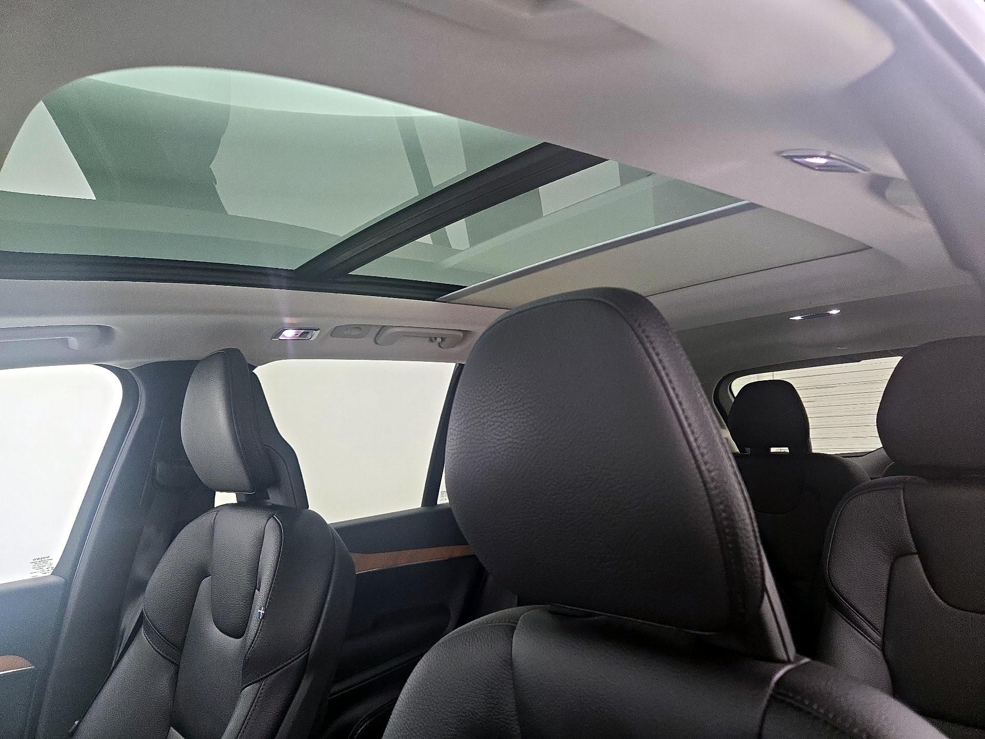 Thumbnail: 2021 Volvo XC90 - 20