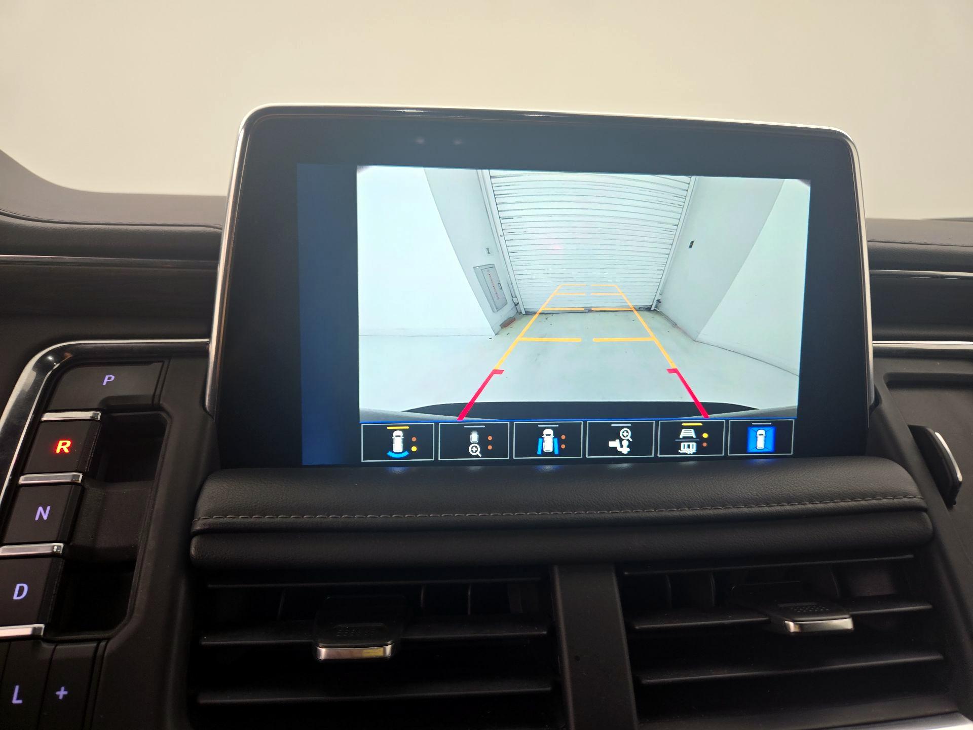 Thumbnail: 2022 Chevrolet Tahoe - 14