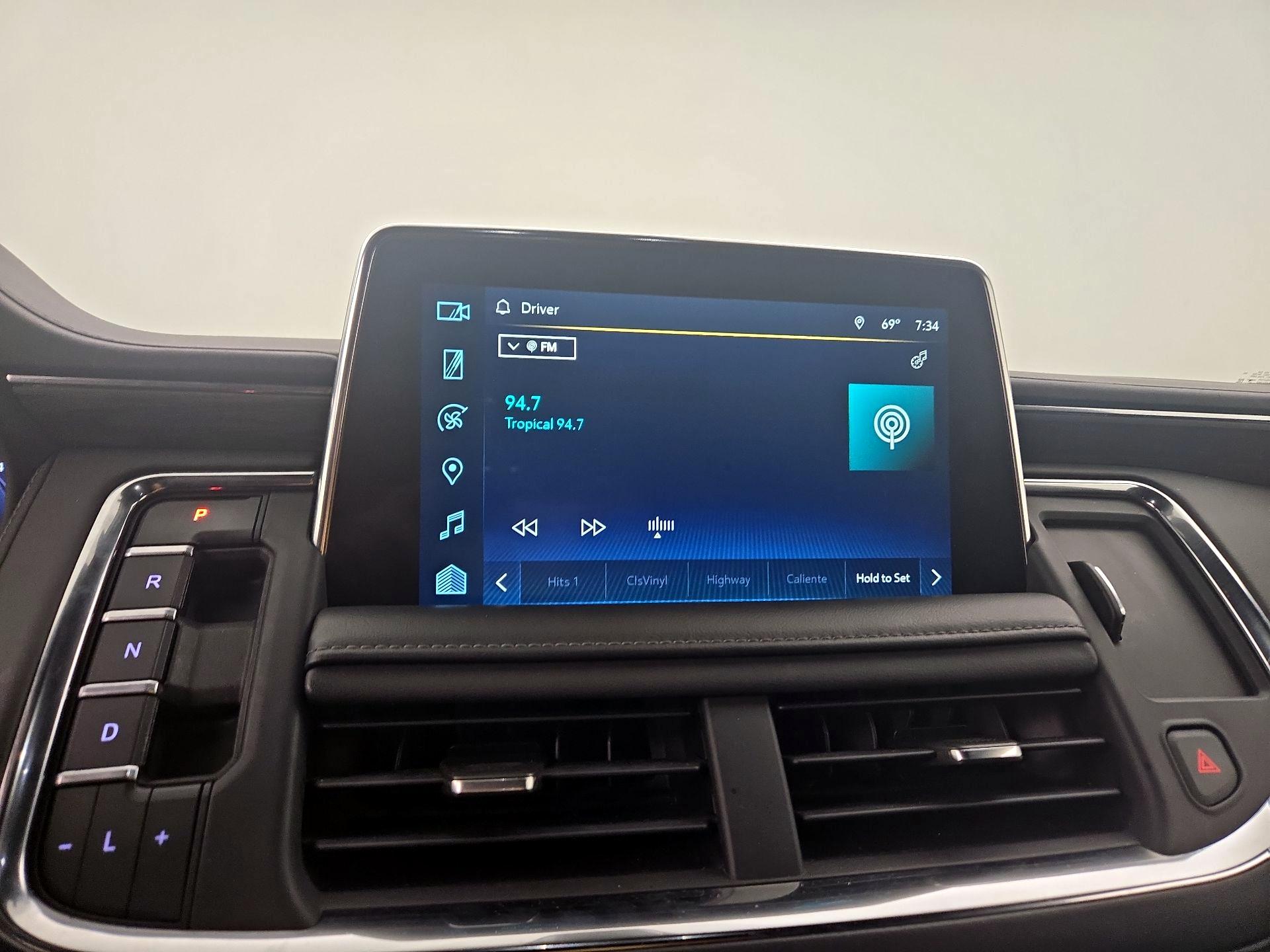 Thumbnail: 2022 Chevrolet Tahoe - 15