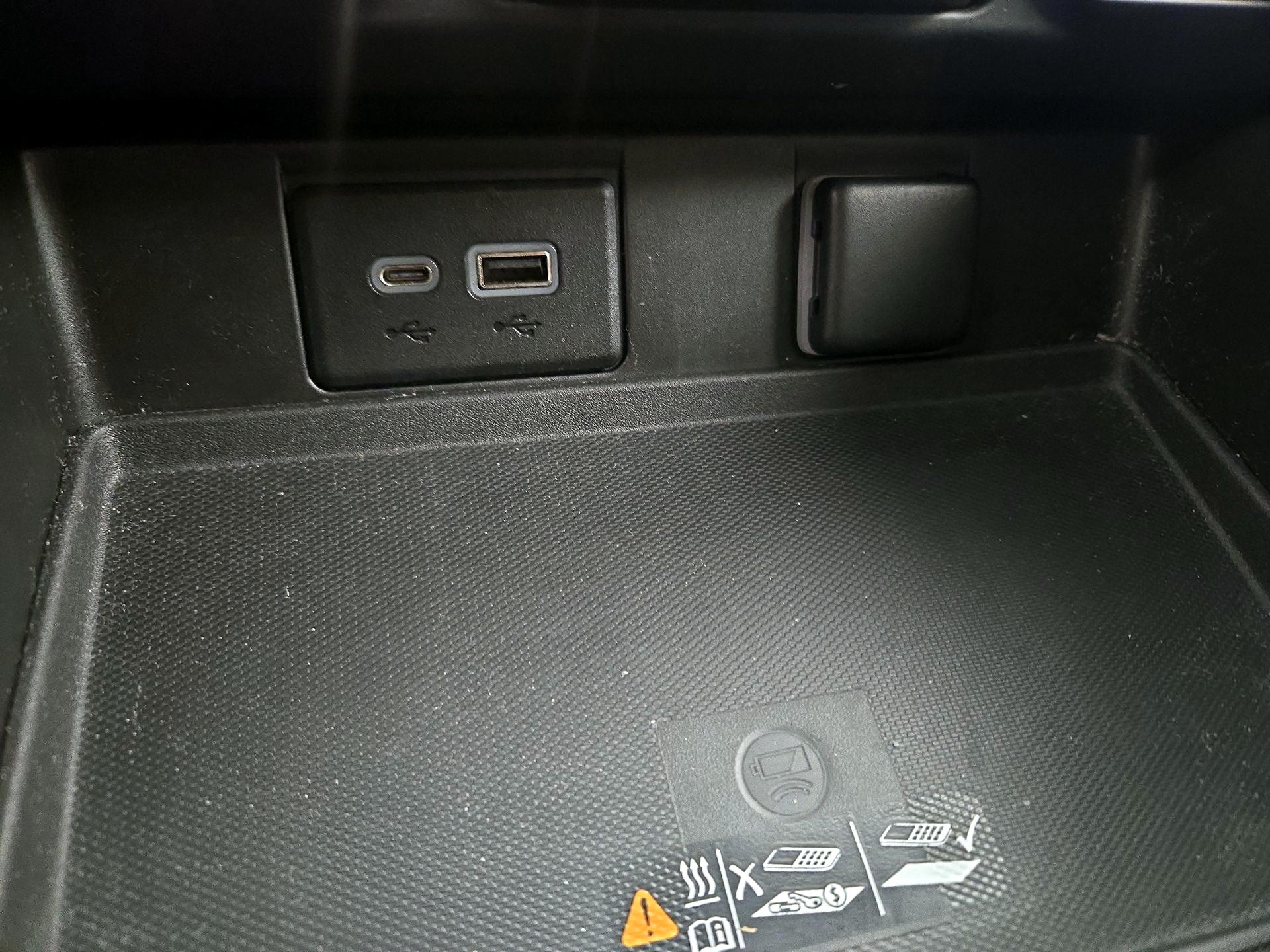 Thumbnail: 2022 Chevrolet Tahoe - 18