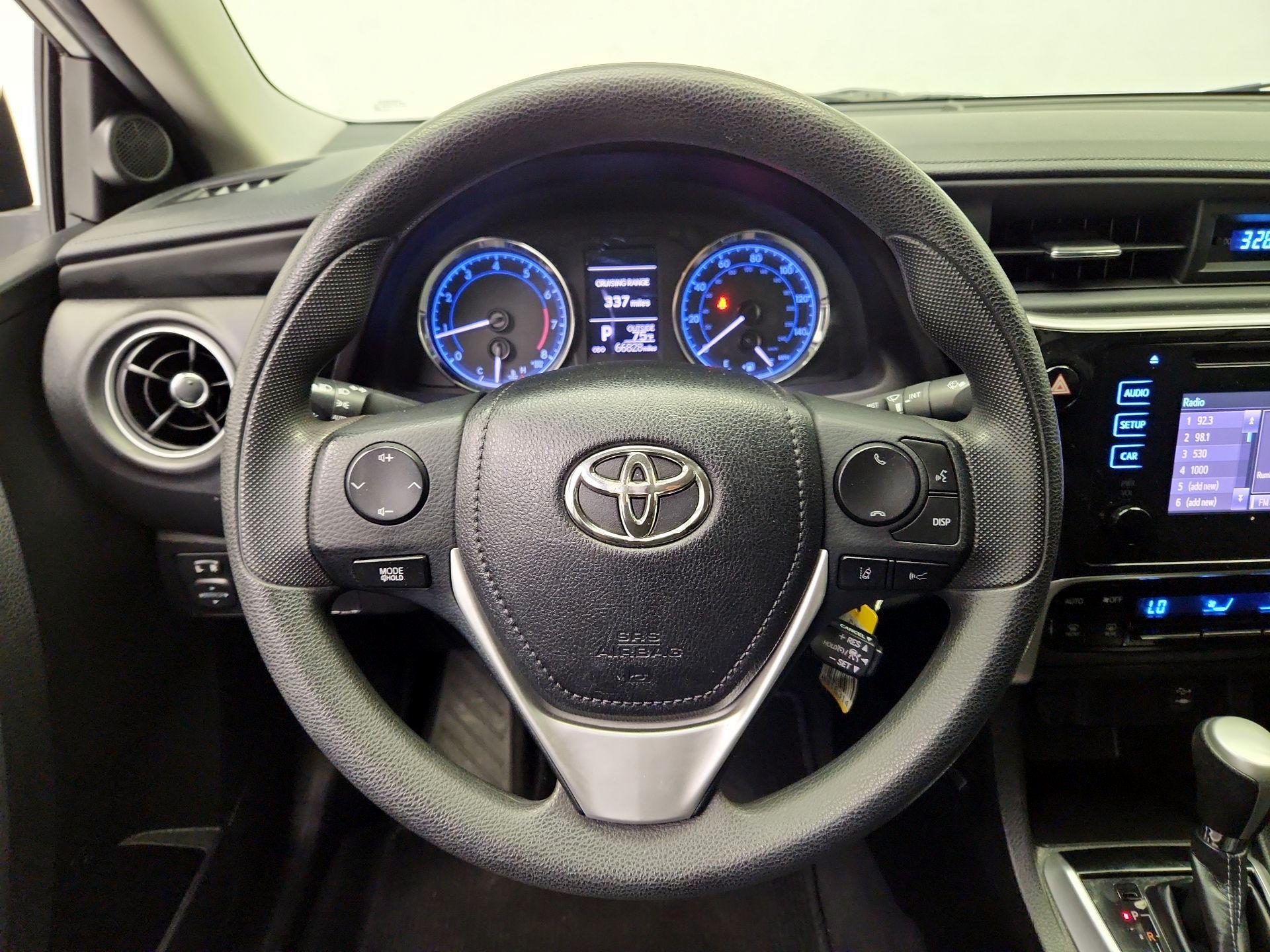 Thumbnail: 2019 Toyota Corolla - 10