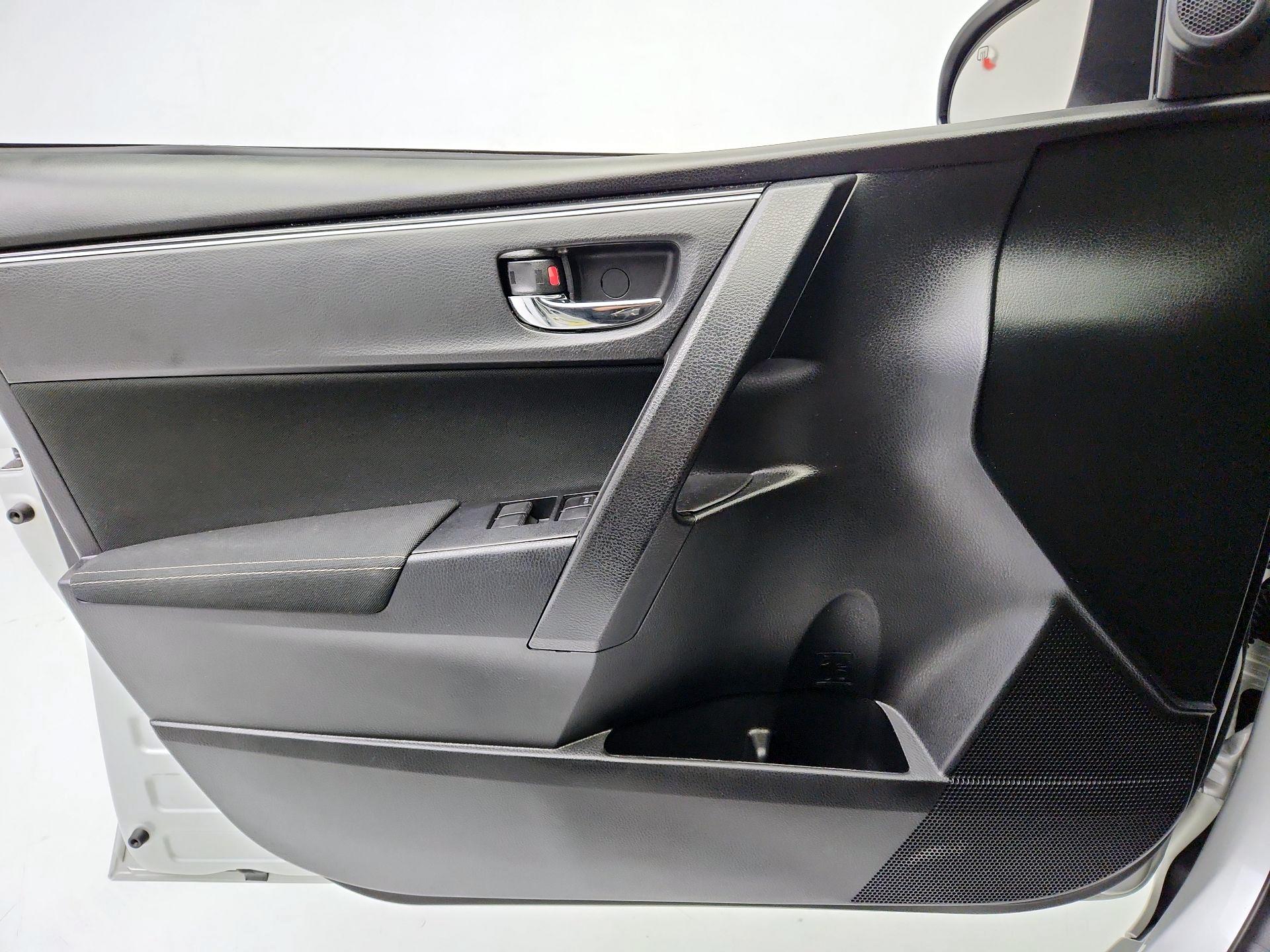 Thumbnail: 2019 Toyota Corolla - 12