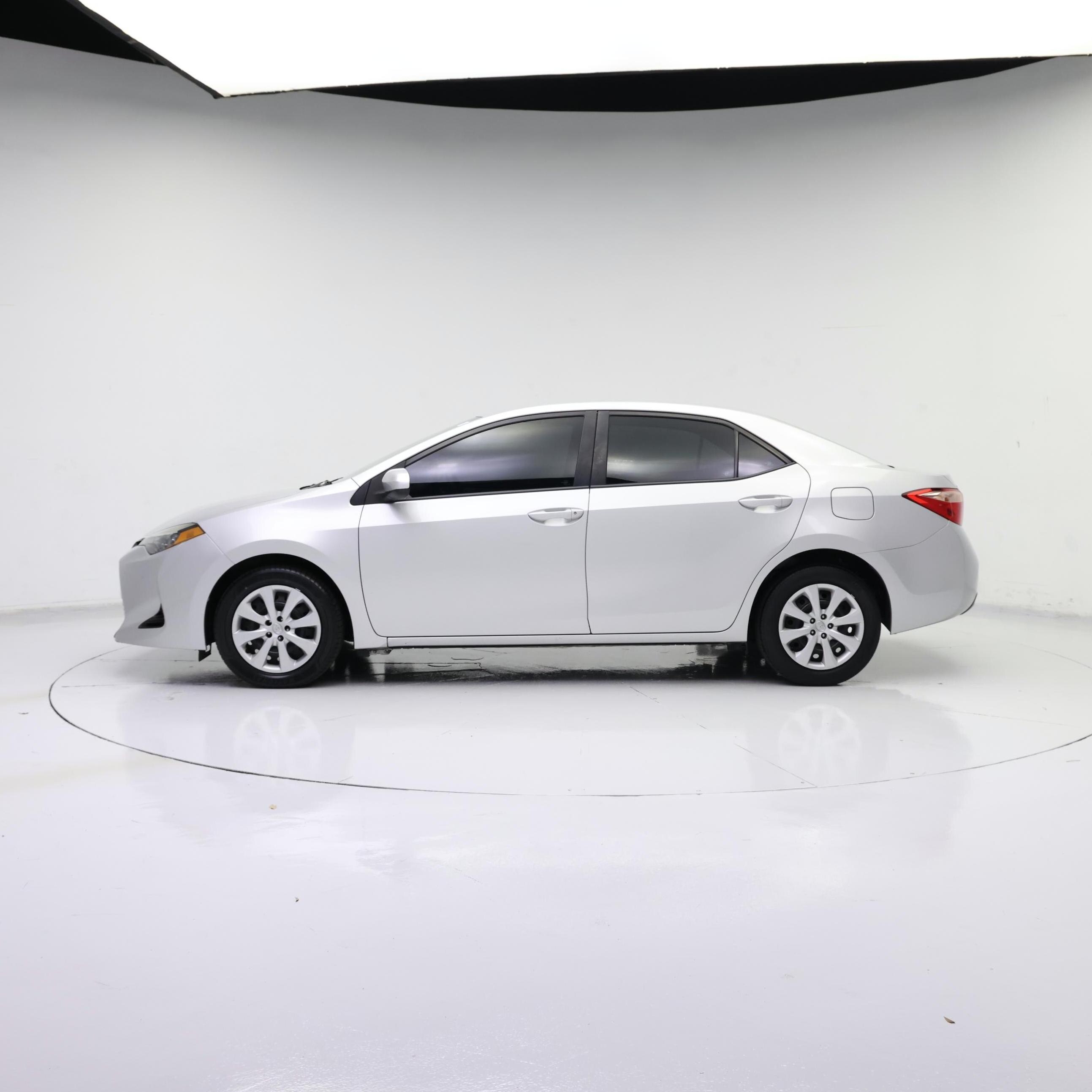 Thumbnail: 2019 Toyota Corolla - 3