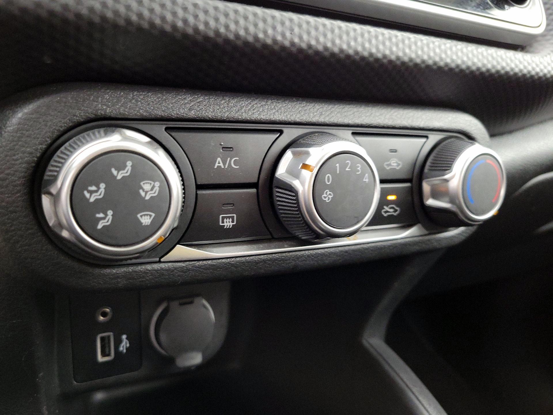 Thumbnail: 2022 Nissan Kicks - 16