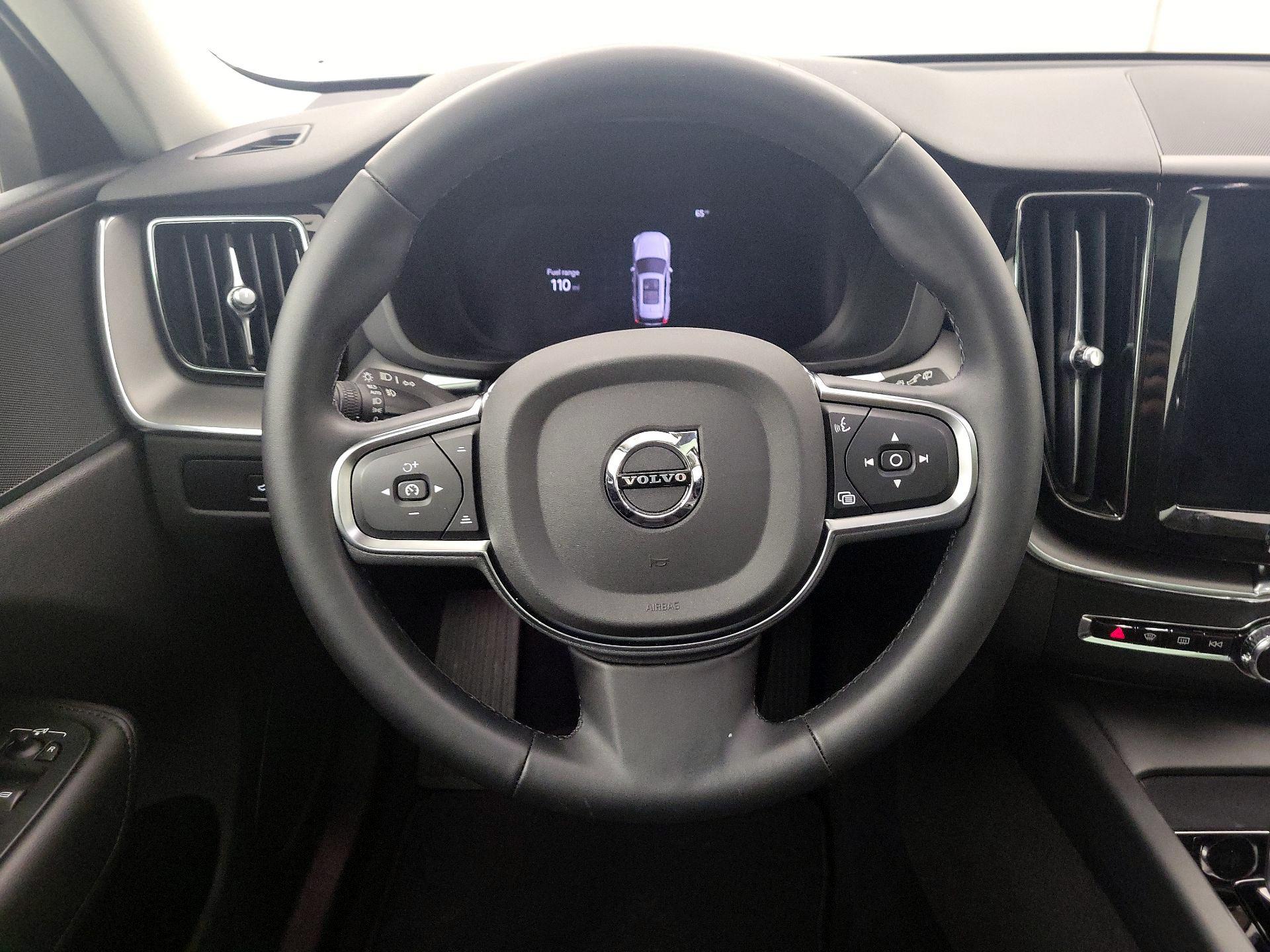 Thumbnail: 2024 Volvo XC60 - 10