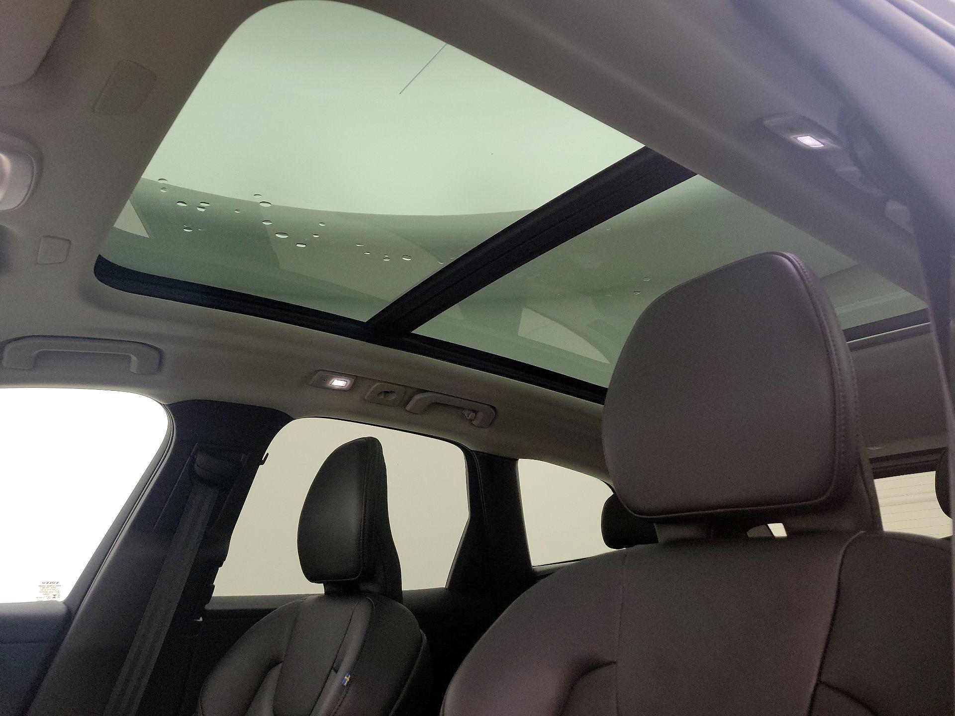 Thumbnail: 2024 Volvo XC60 - 20