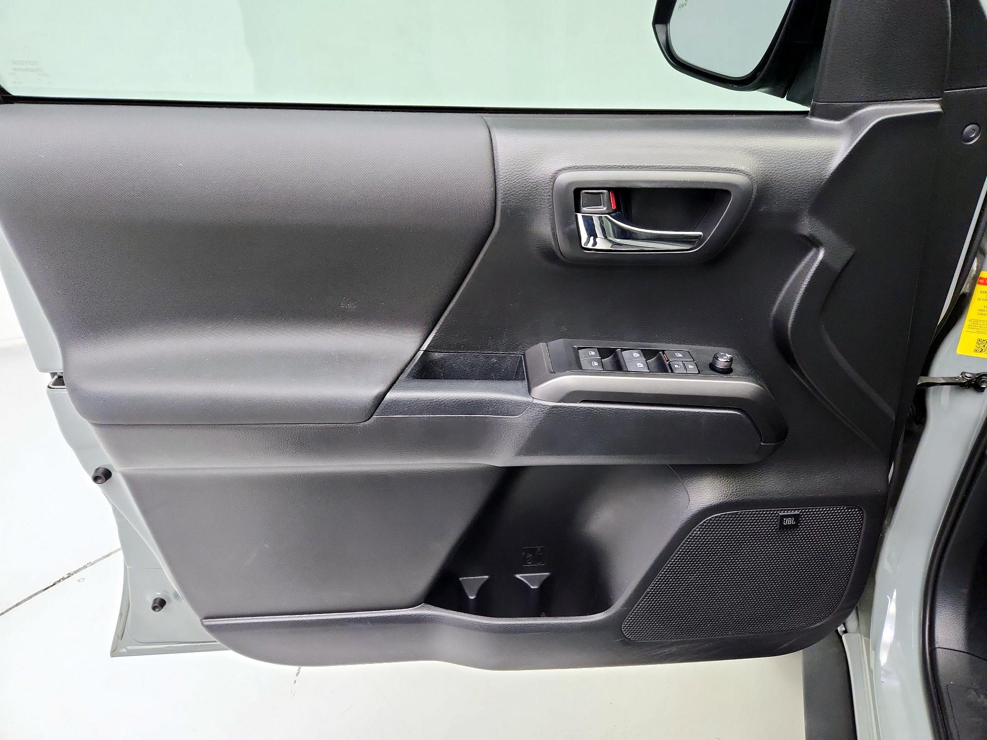 Thumbnail: 2022 Toyota Tacoma - 12