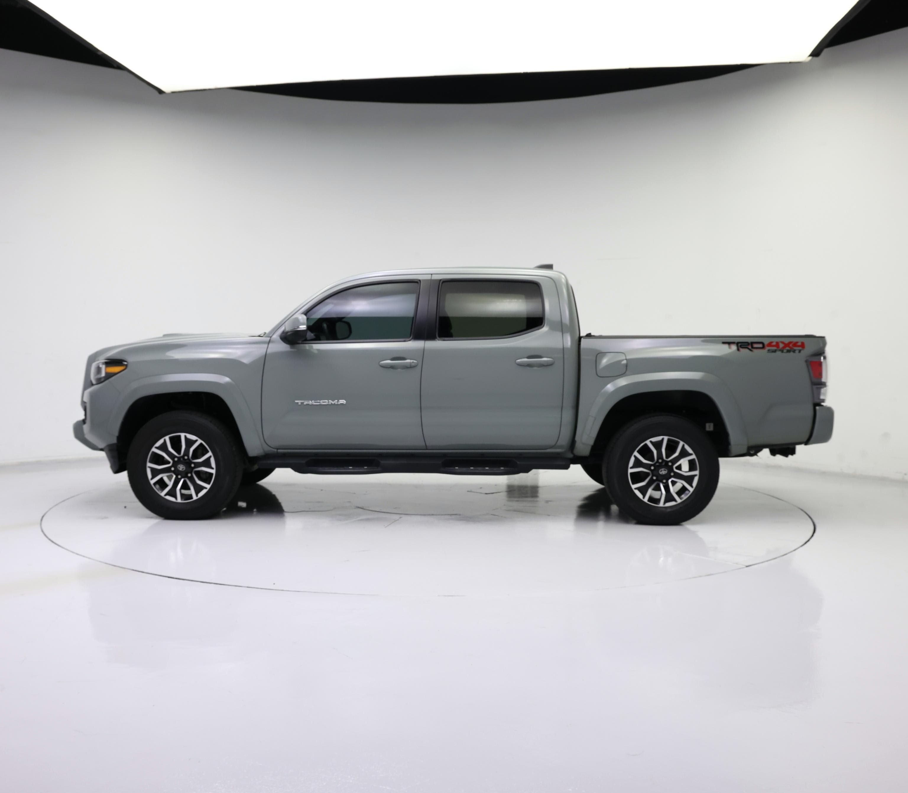 Thumbnail: 2022 Toyota Tacoma - 3