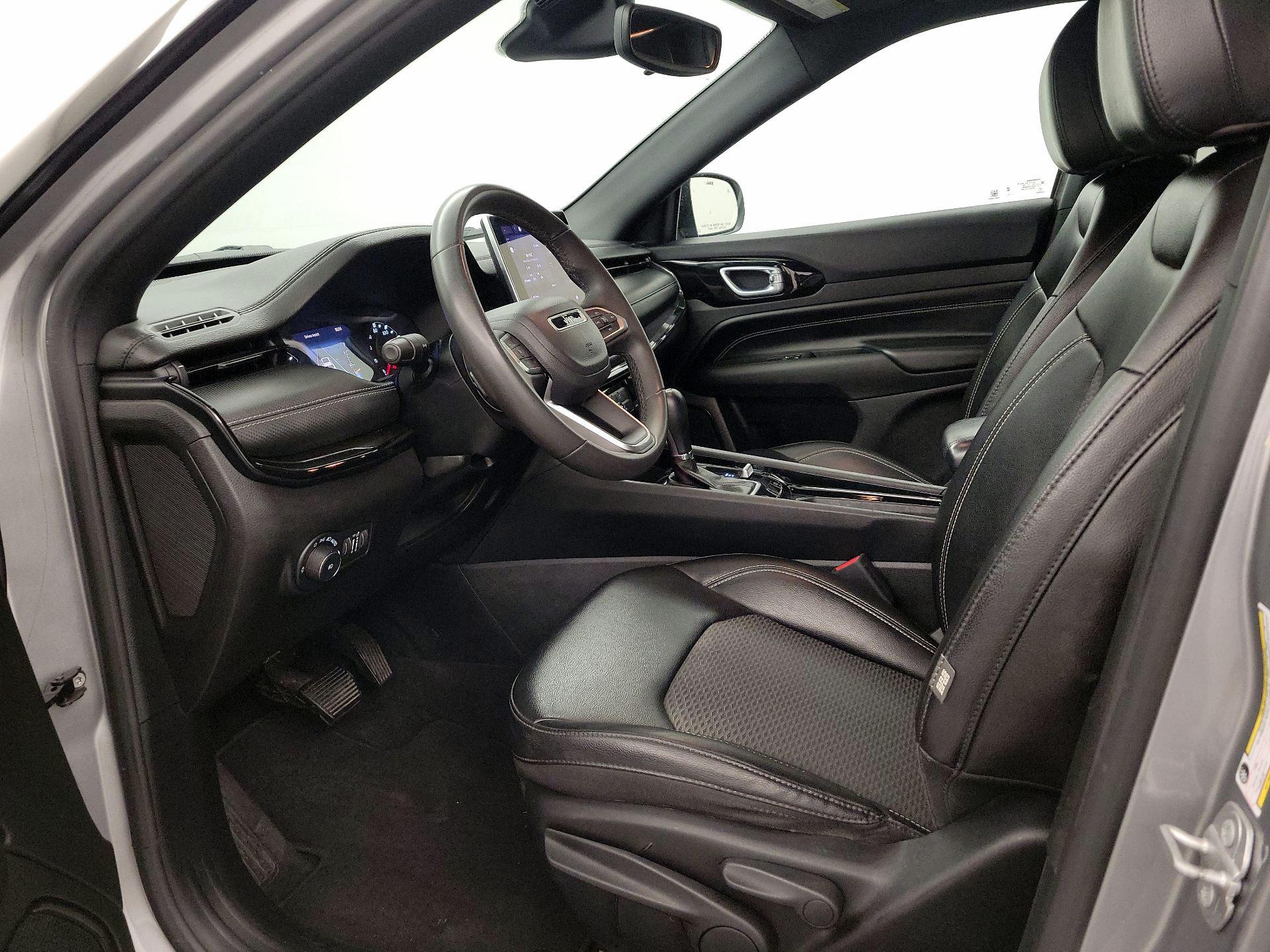 Thumbnail: 2023 Jeep Compass - 11