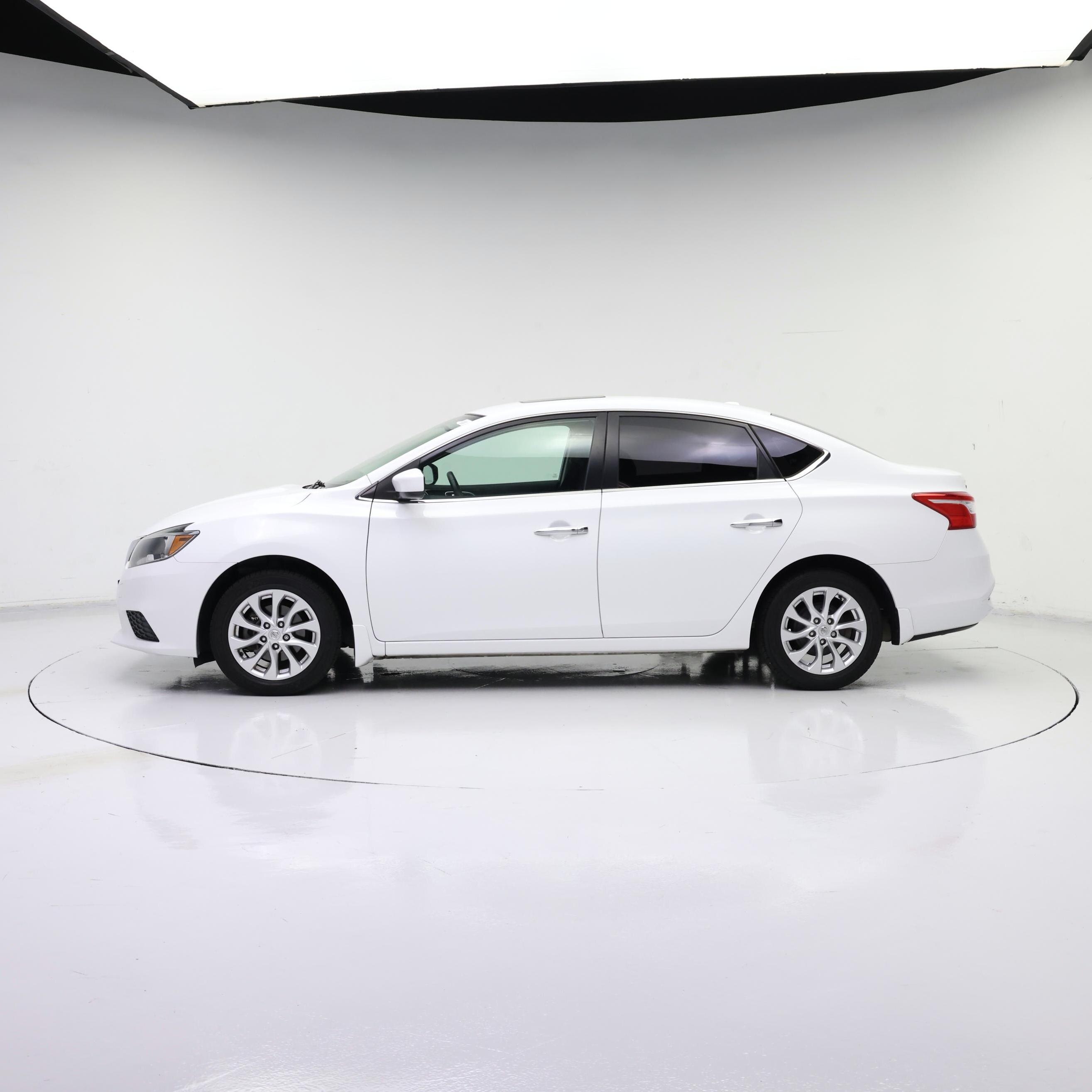 Thumbnail: 2018 Nissan Sentra - 3