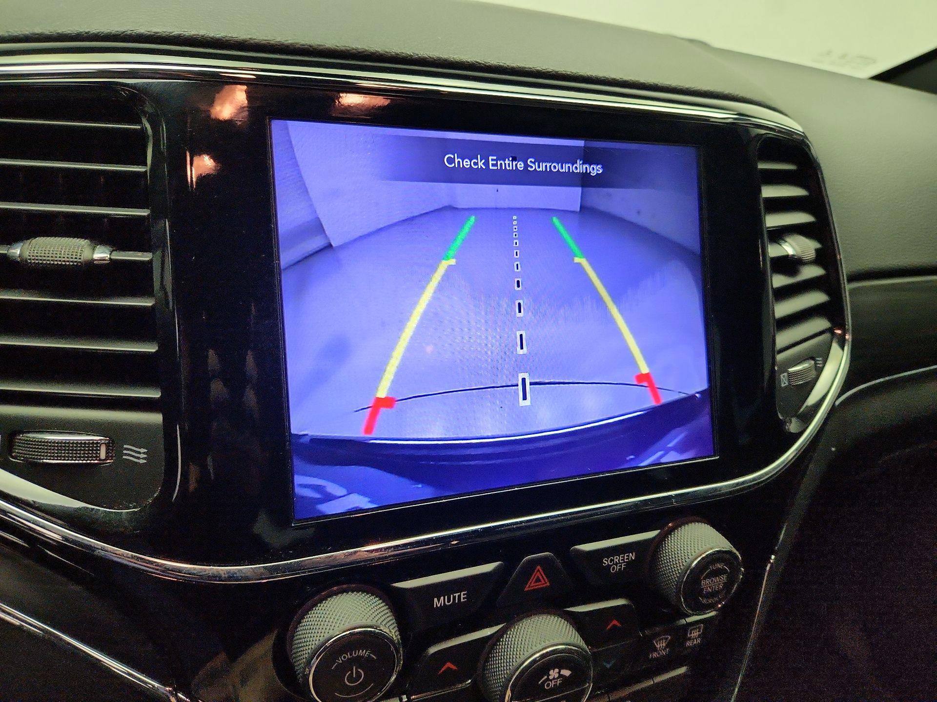 Thumbnail: 2019 Jeep Grand Cherokee - 15