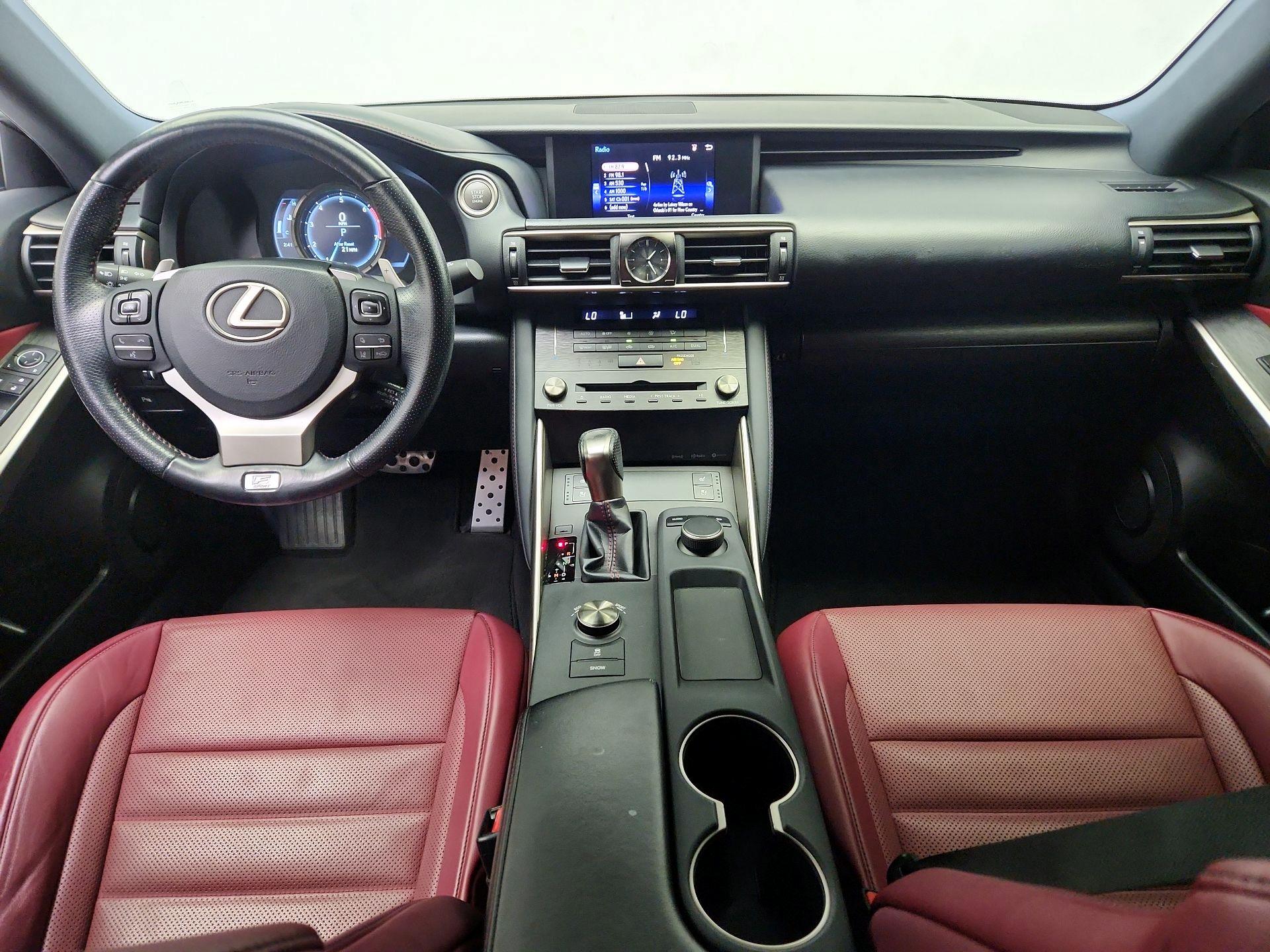 Thumbnail: 2019 Lexus IS - 9