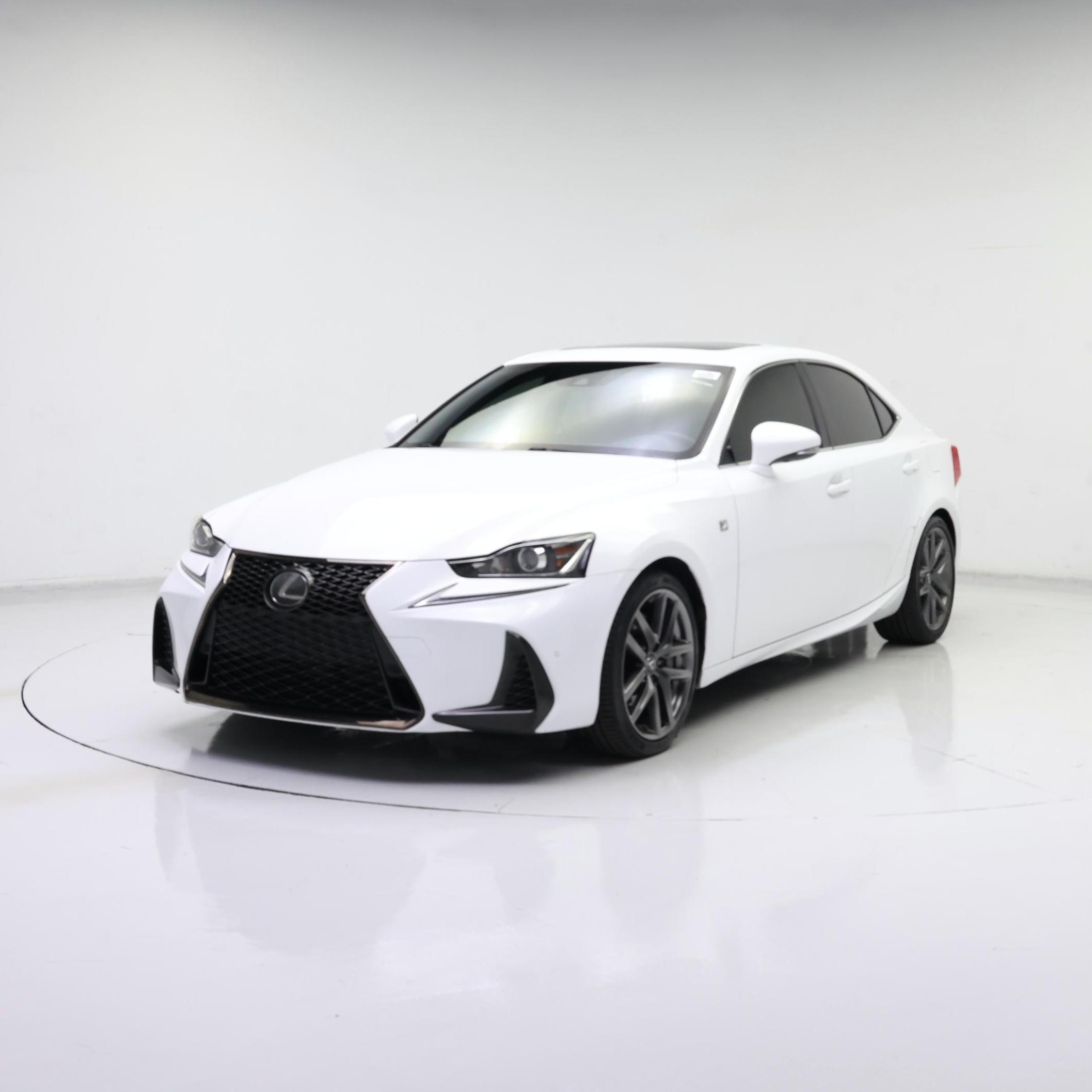 Thumbnail: 2019 Lexus IS - 4