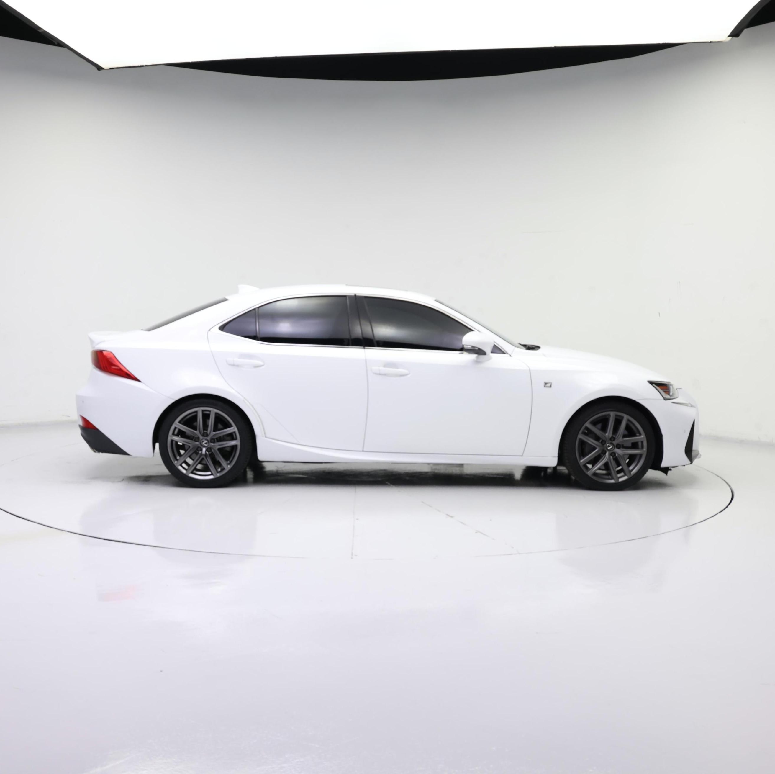 Thumbnail: 2019 Lexus IS - 7