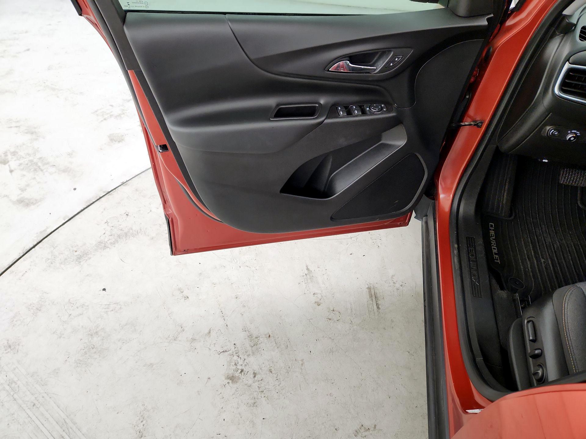 Thumbnail: 2020 Chevrolet Equinox - 10