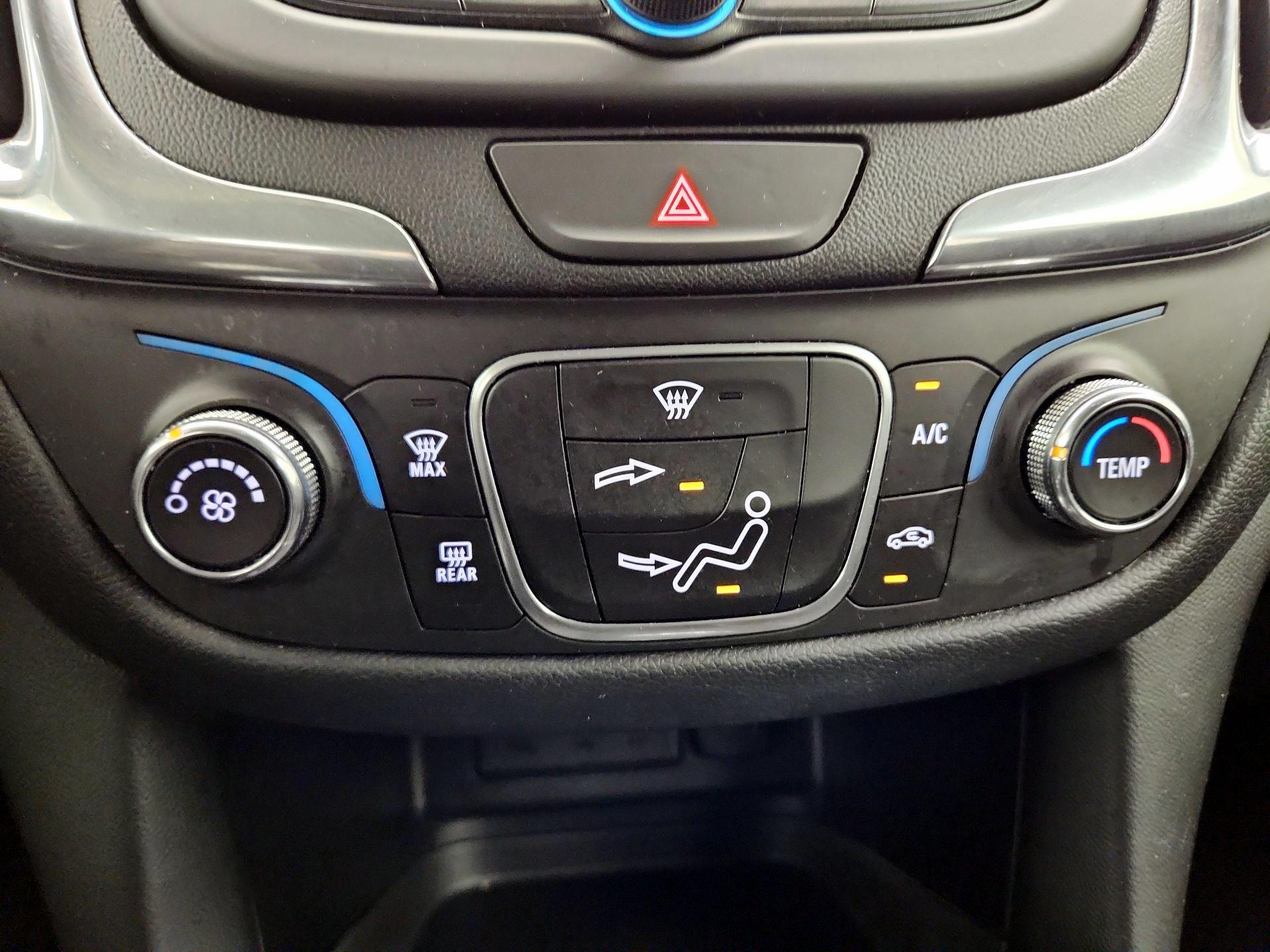 Thumbnail: 2020 Chevrolet Equinox - 14