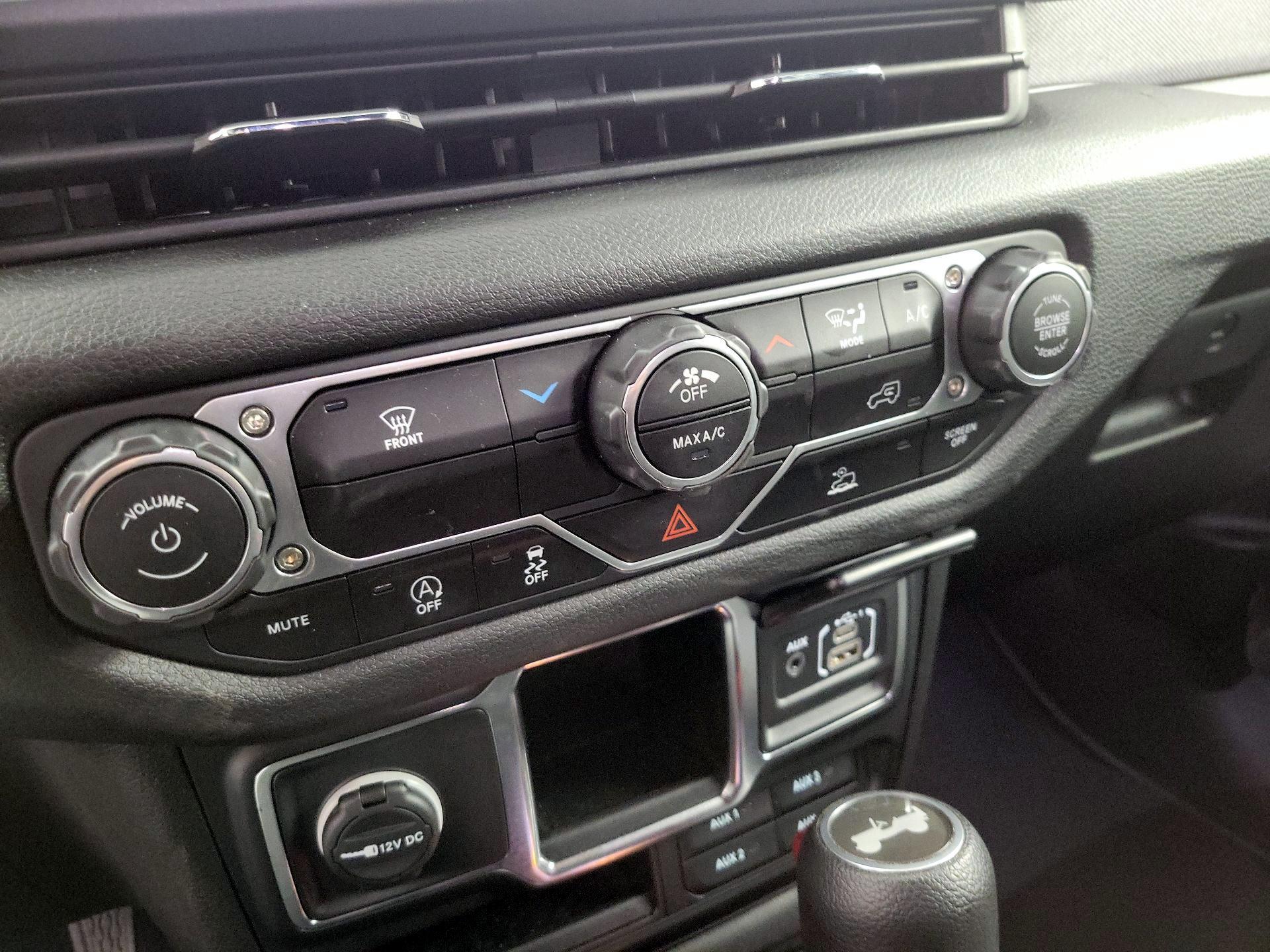 Thumbnail: 2024 Jeep Wrangler - 16