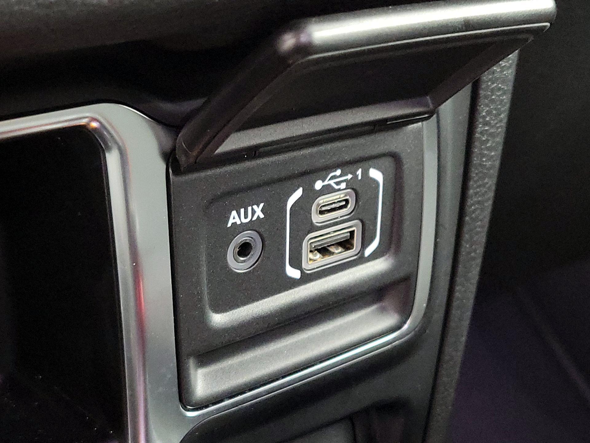 Thumbnail: 2024 Jeep Wrangler - 18