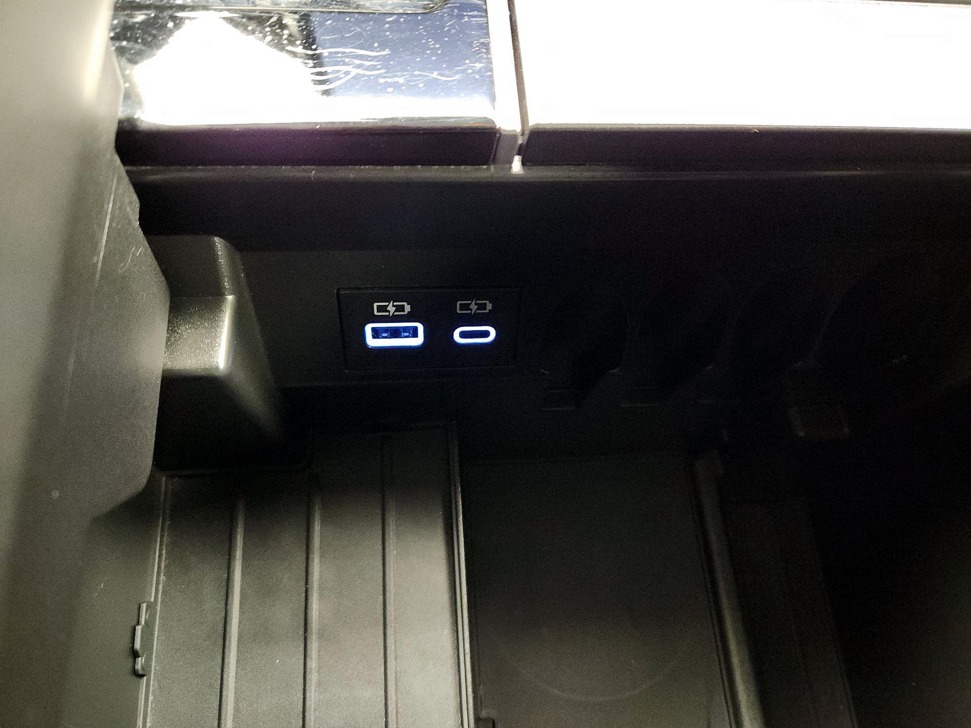 Thumbnail: 2023 Toyota Tundra - 16