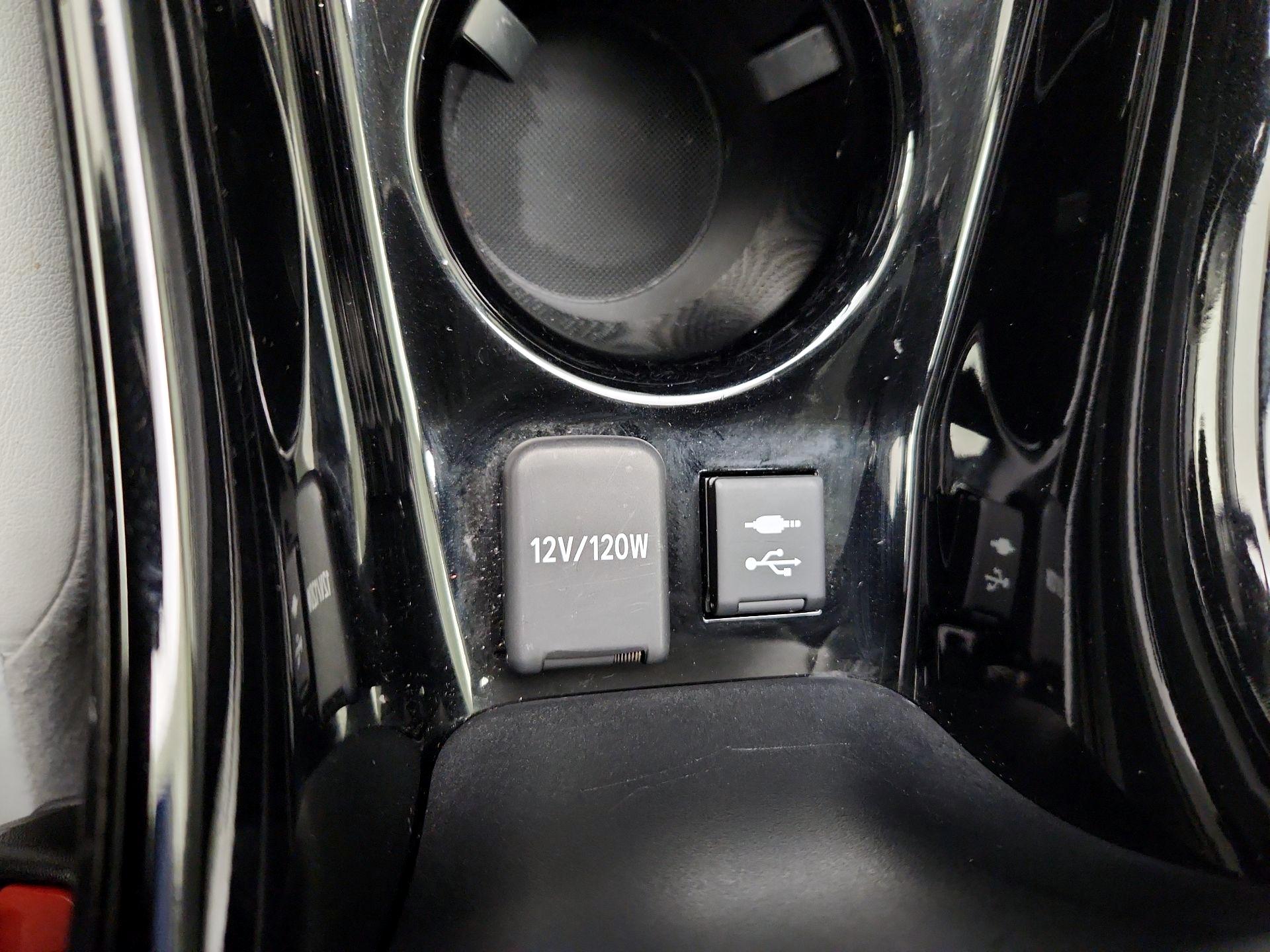 Thumbnail: 2021 Toyota Prius Prime - 17