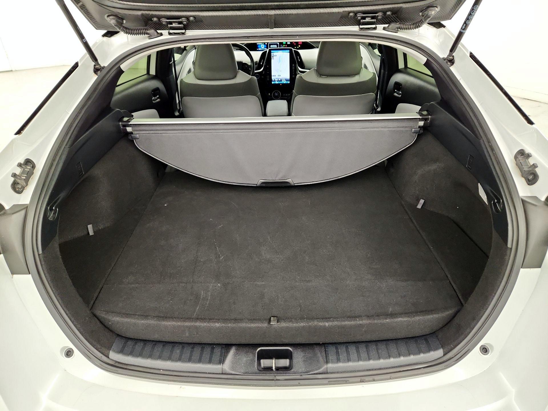 Thumbnail: 2021 Toyota Prius Prime - 20