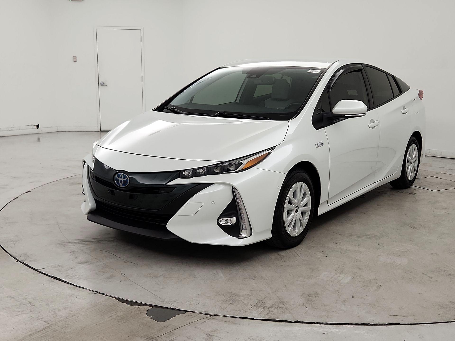 Thumbnail: 2021 Toyota Prius Prime - 3