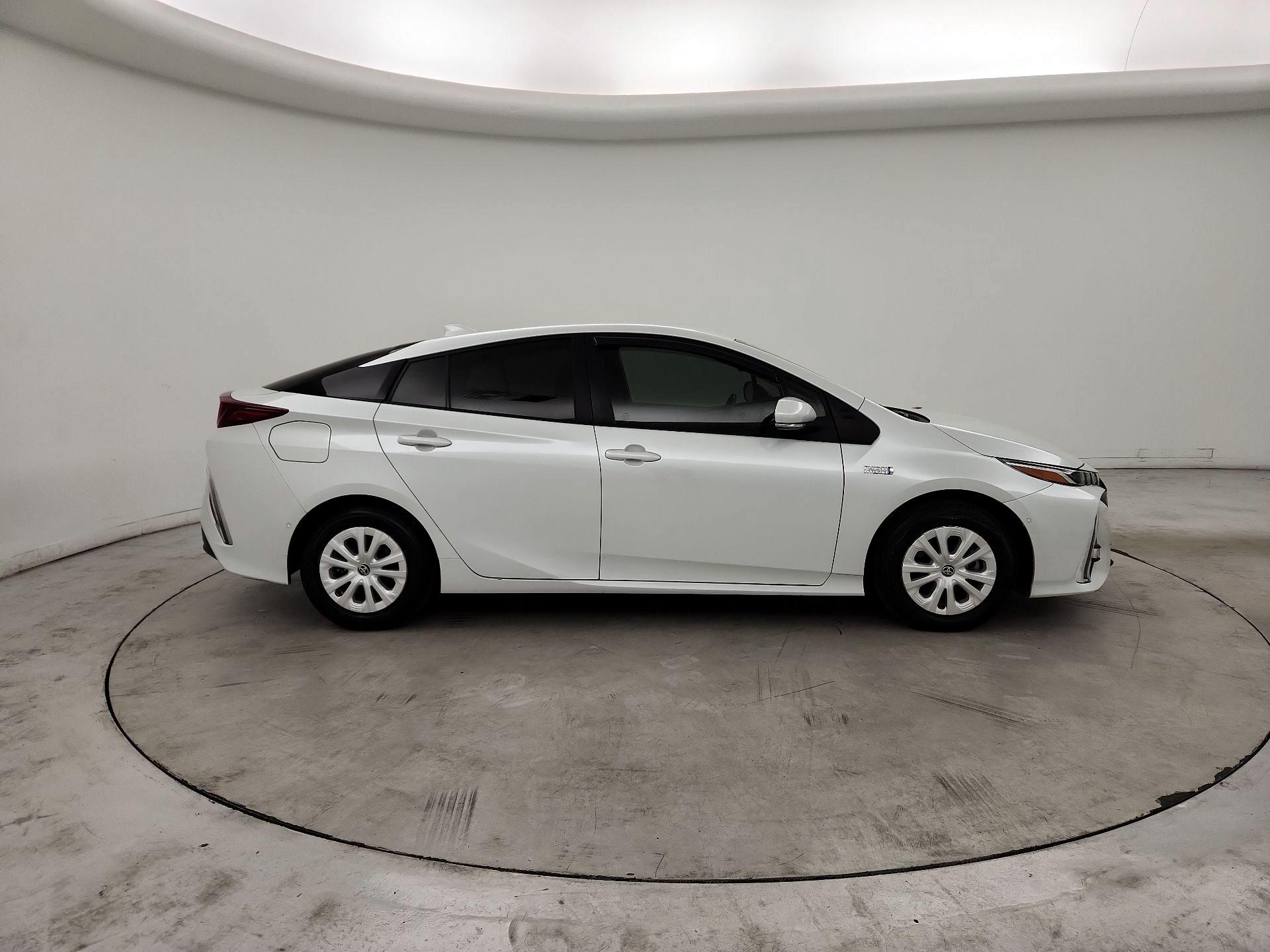 Thumbnail: 2021 Toyota Prius Prime - 4