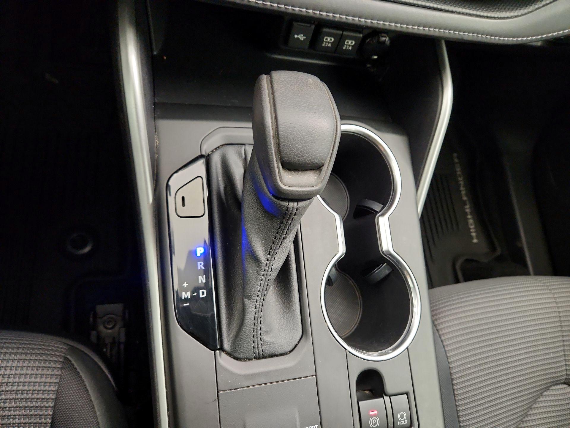 Thumbnail: 2021 Toyota Highlander - 15