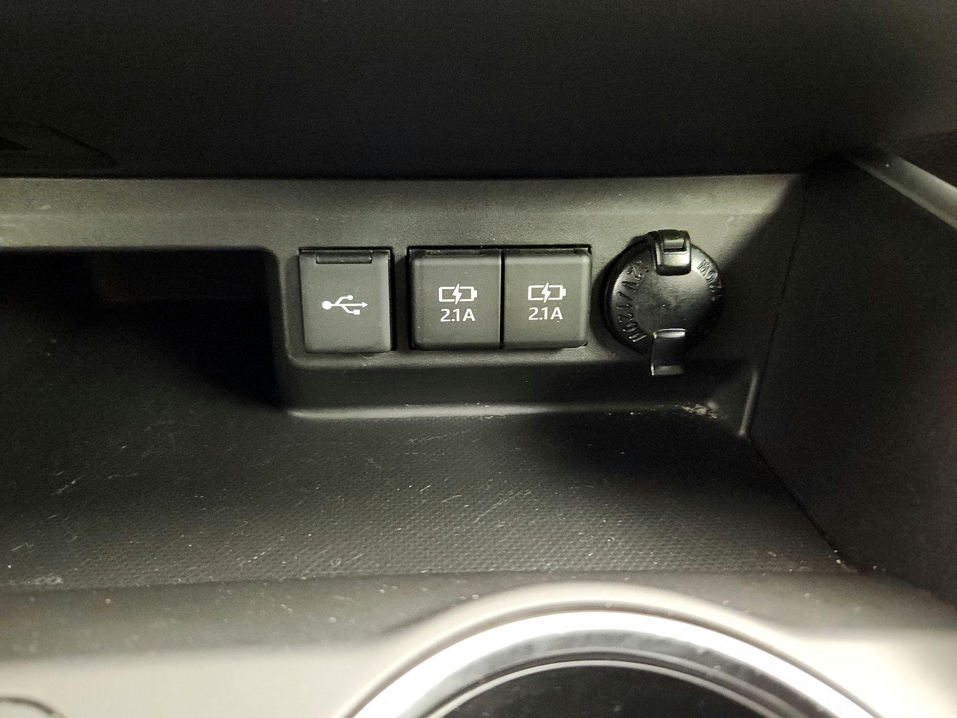 Thumbnail: 2021 Toyota Highlander - 16