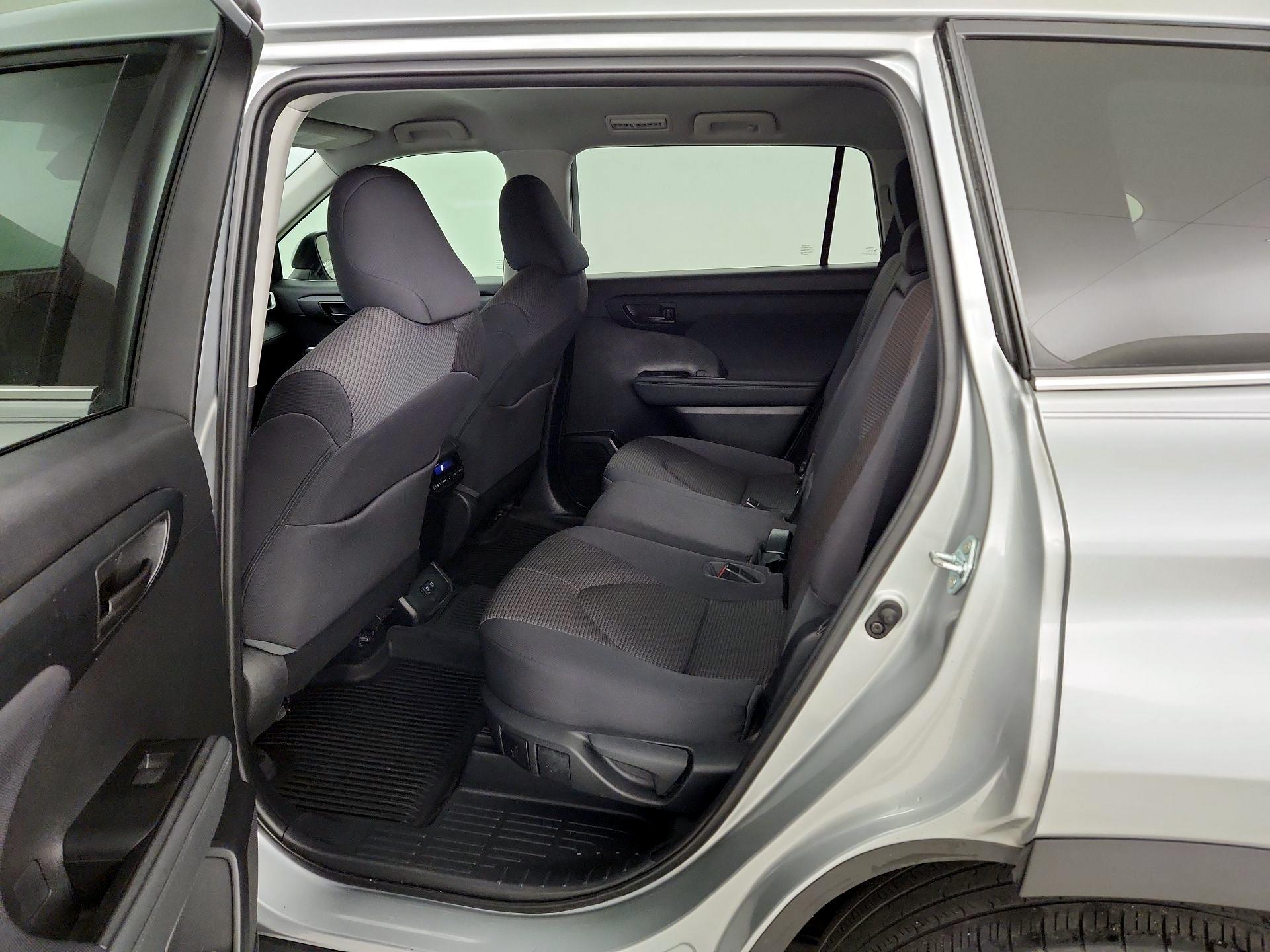 Thumbnail: 2021 Toyota Highlander - 17