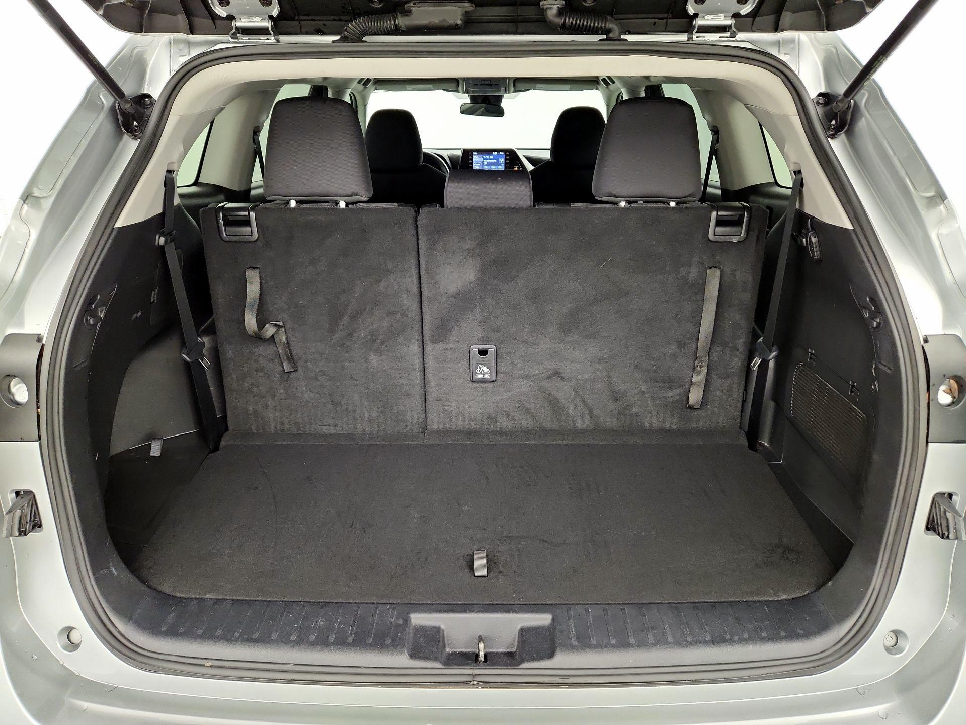 Thumbnail: 2021 Toyota Highlander - 19