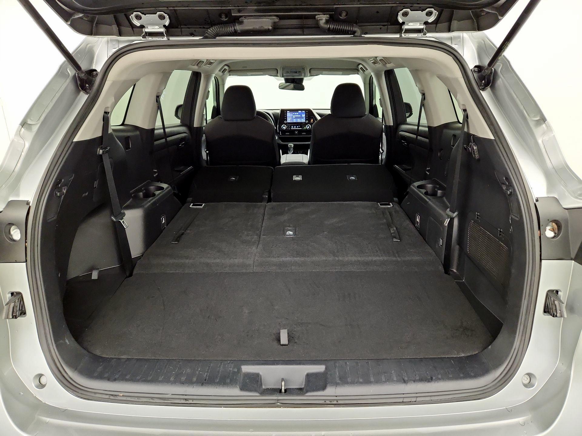 Thumbnail: 2021 Toyota Highlander - 20