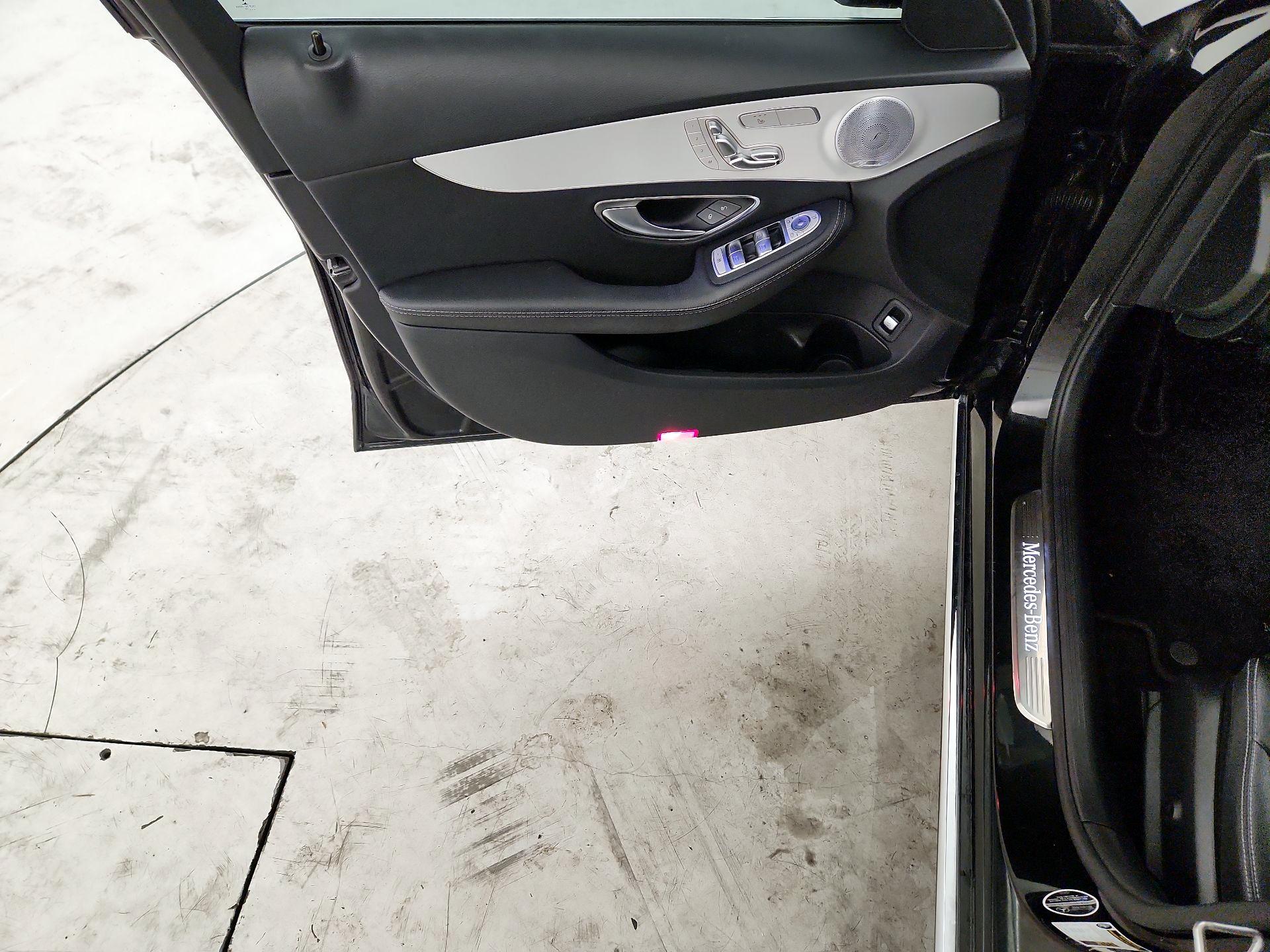 Thumbnail: 2020 Mercedes-Benz C-Class - 10