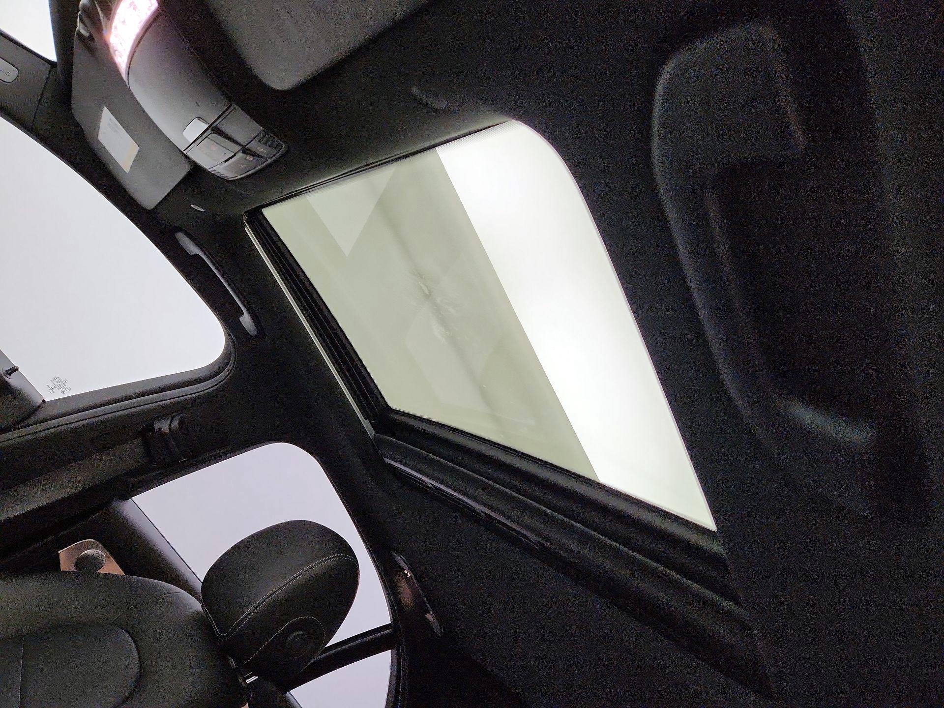 Thumbnail: 2020 Mercedes-Benz C-Class - 17