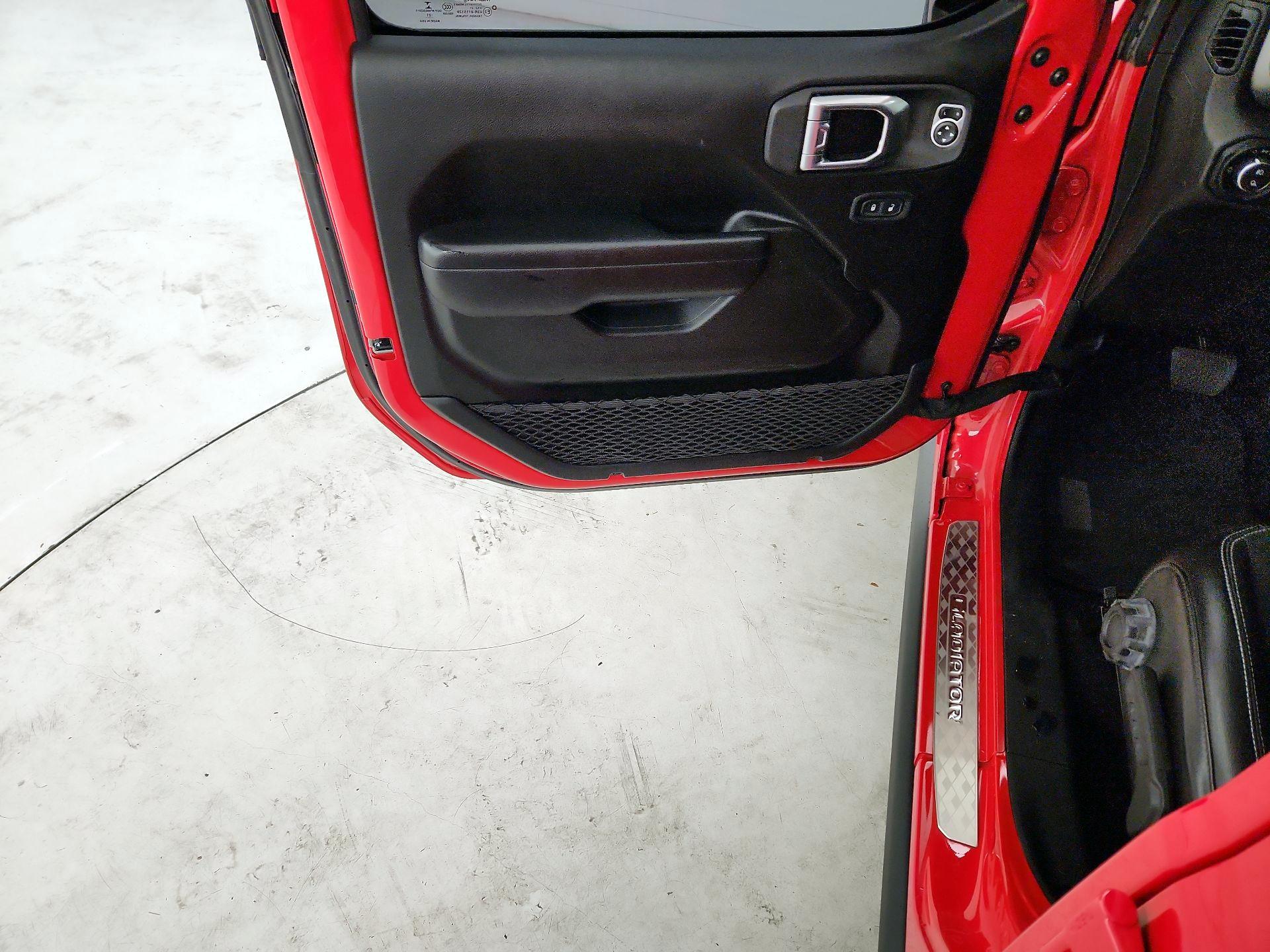 Thumbnail: 2021 Jeep Gladiator - 10