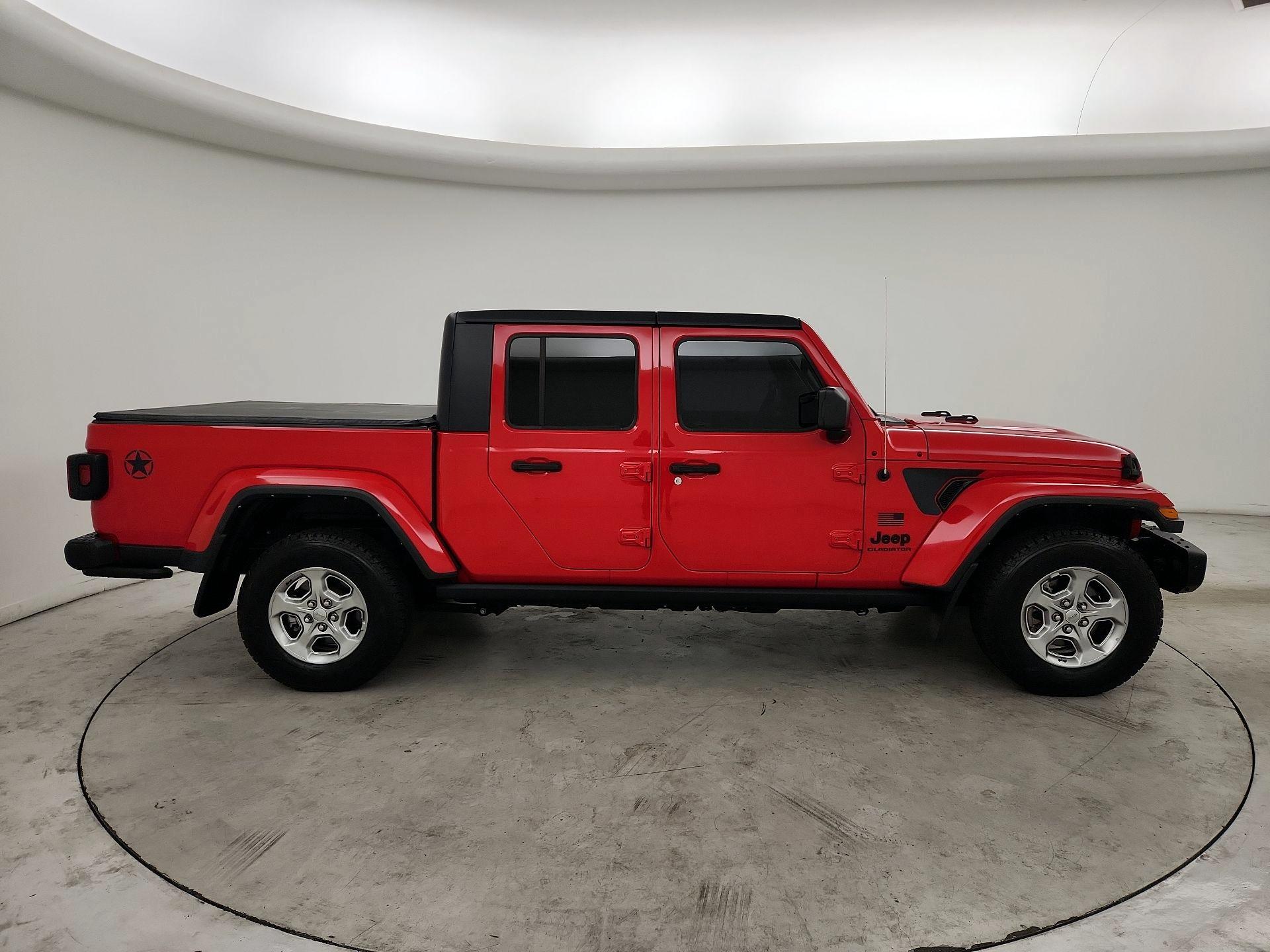 Thumbnail: 2021 Jeep Gladiator - 4