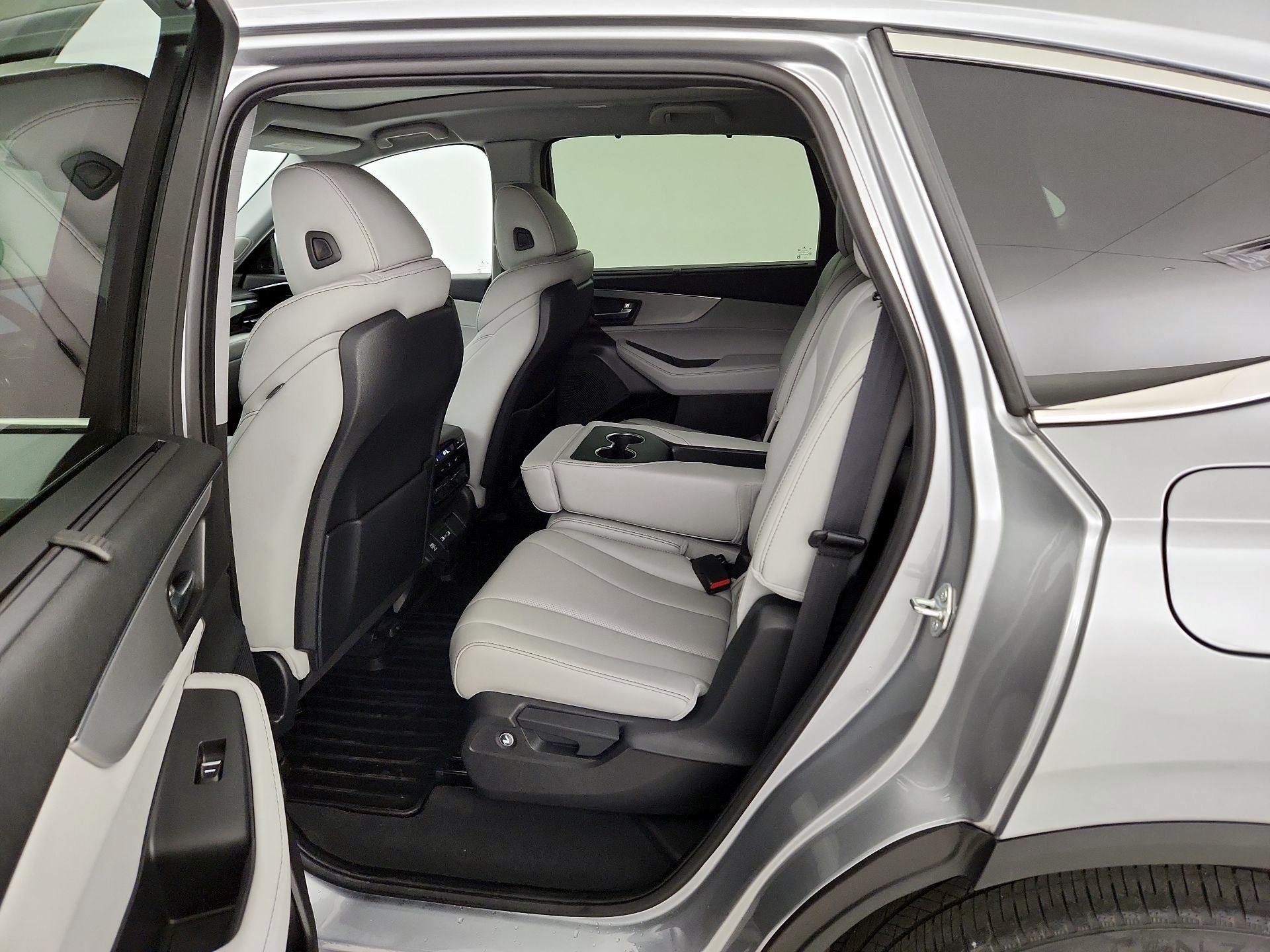 Thumbnail: 2022 Acura MDX - 19