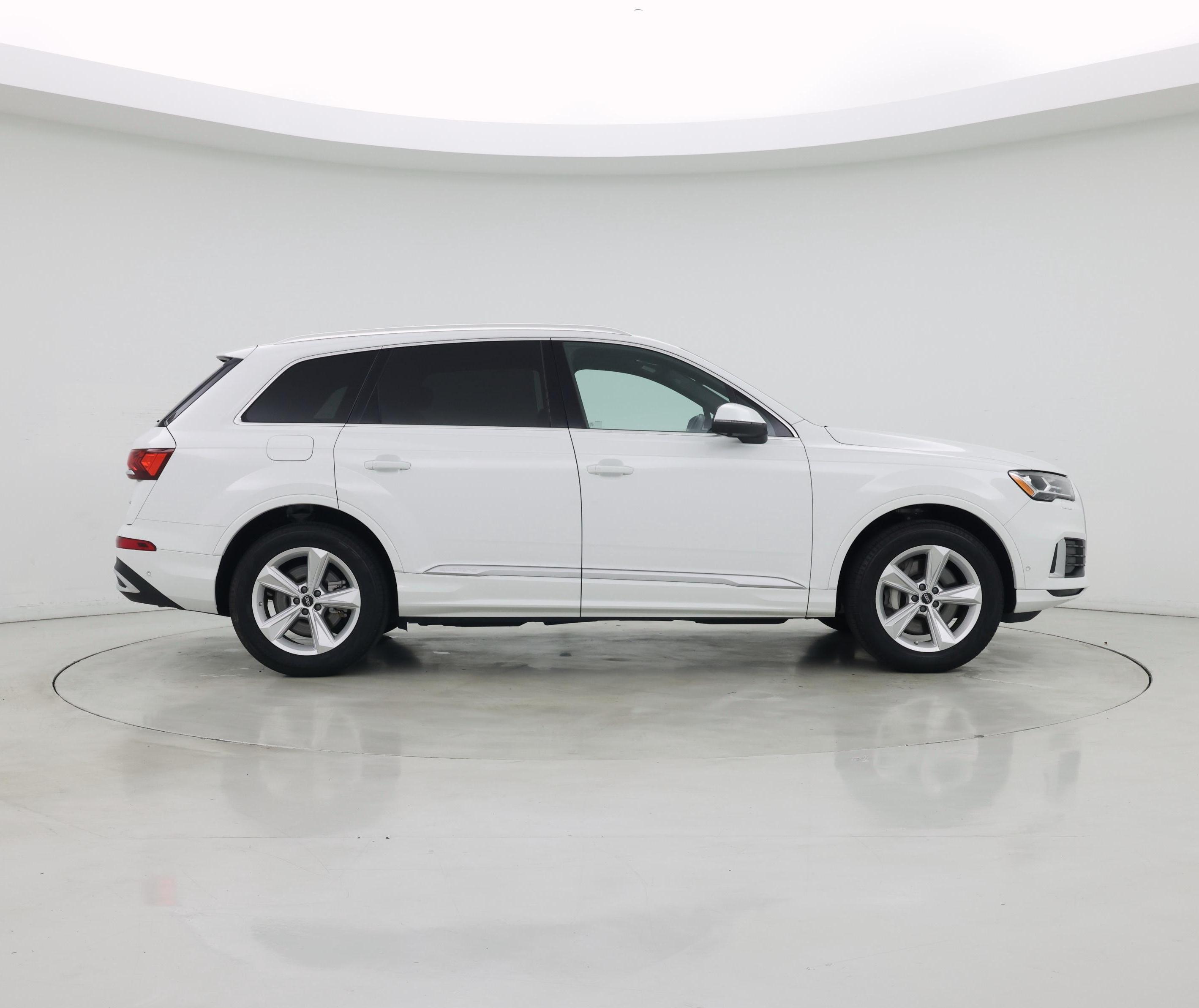 Thumbnail: 2022 Audi Q7 - 7