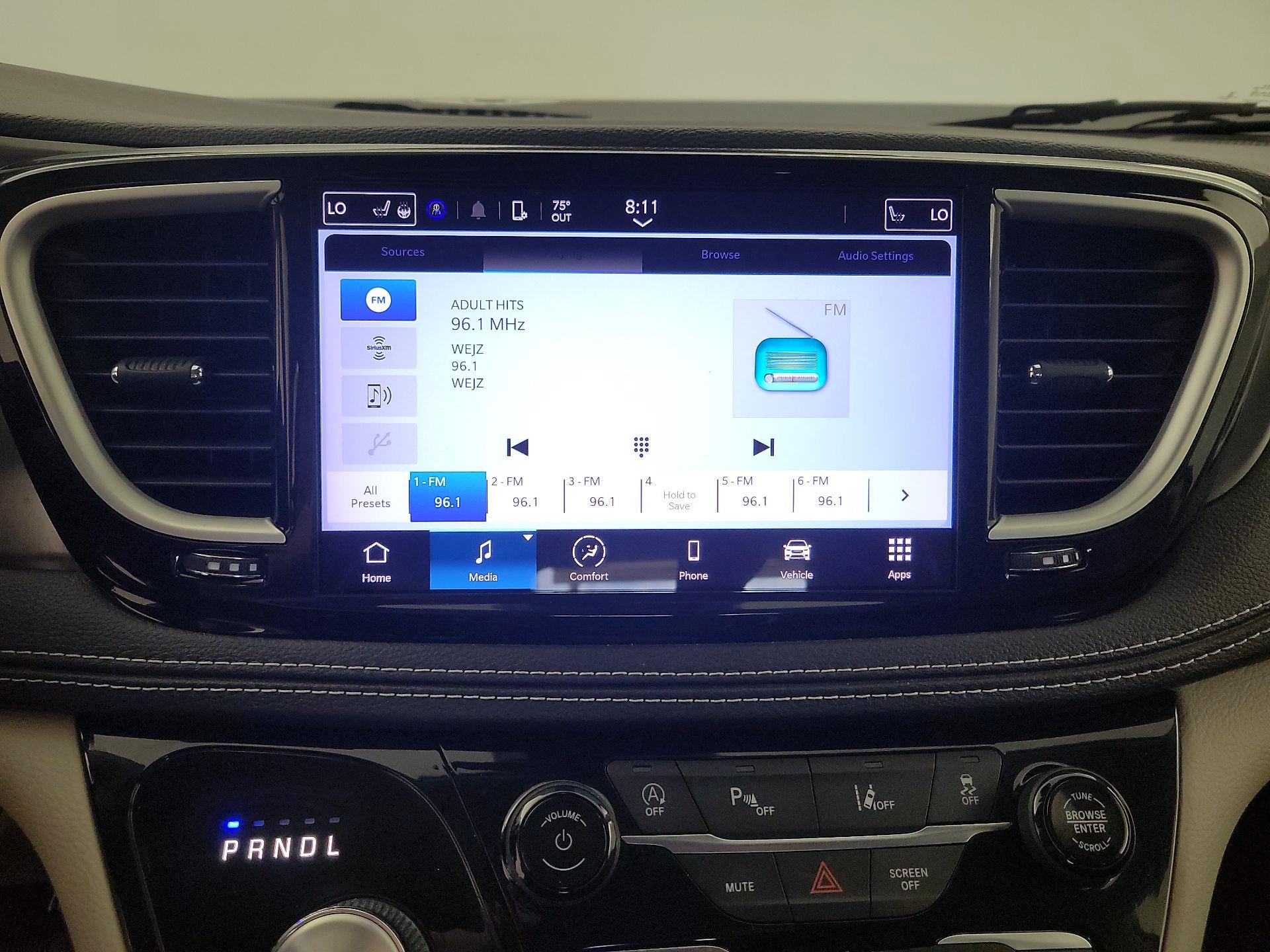 Thumbnail: 2023 Chrysler Pacifica - 15