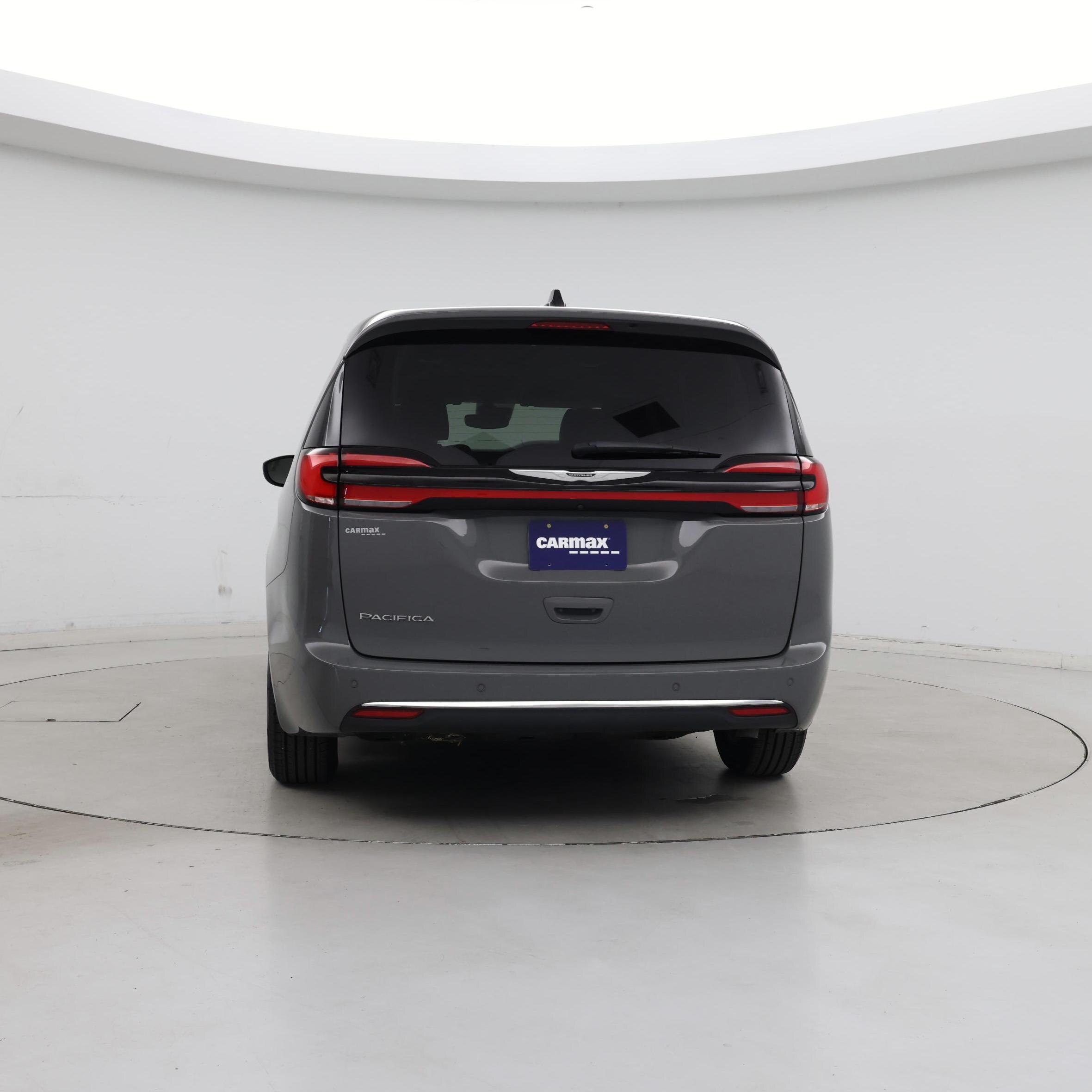 Thumbnail: 2023 Chrysler Pacifica - 6